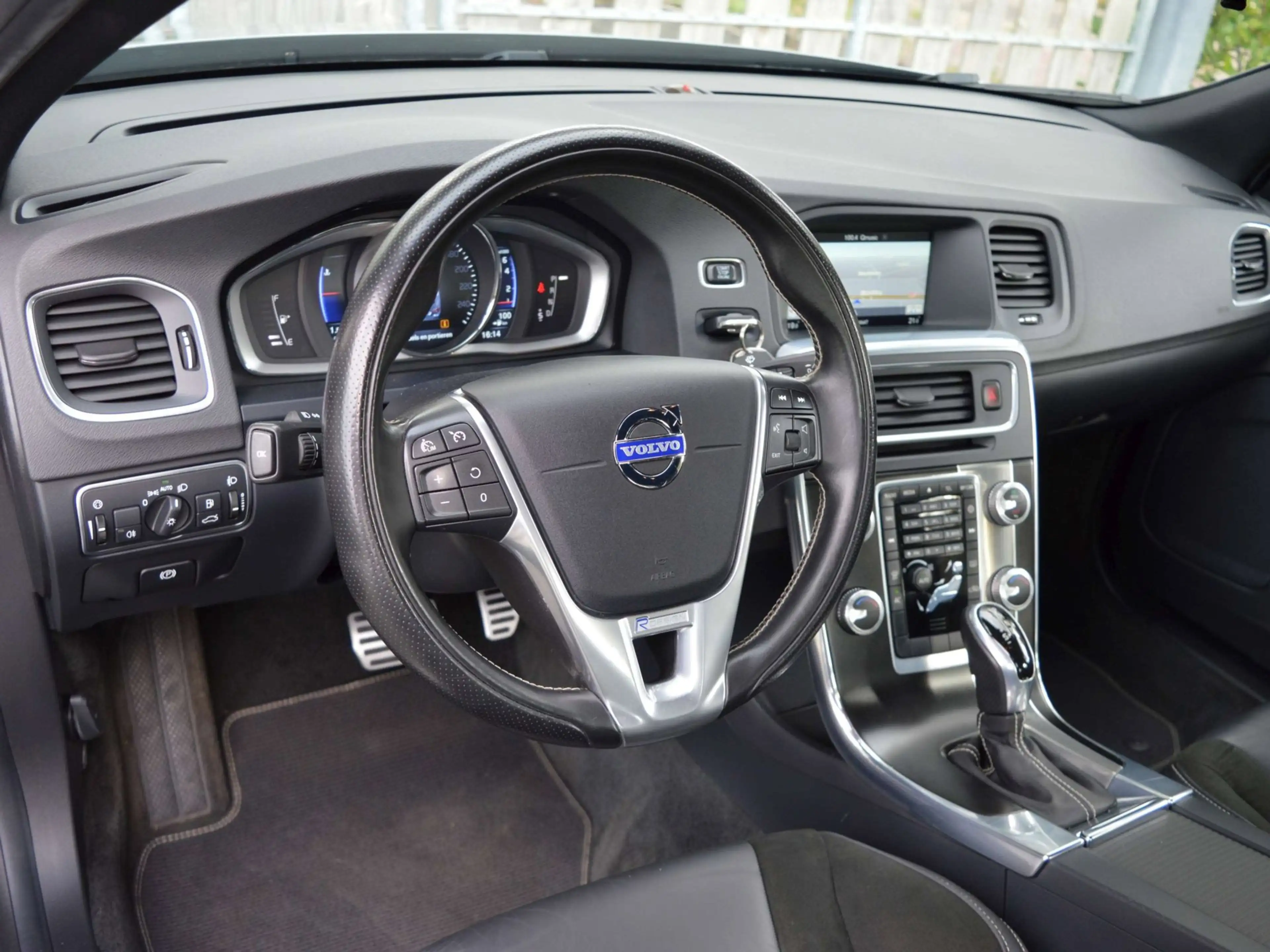 Volvo S60 1.6 T3 R-Design - D-riem vervangen|Automaat|Navi|L — photo 15