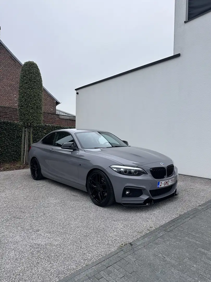 BMW 220 220i Coupe Sport-Aut. M Sport Grijs - 1