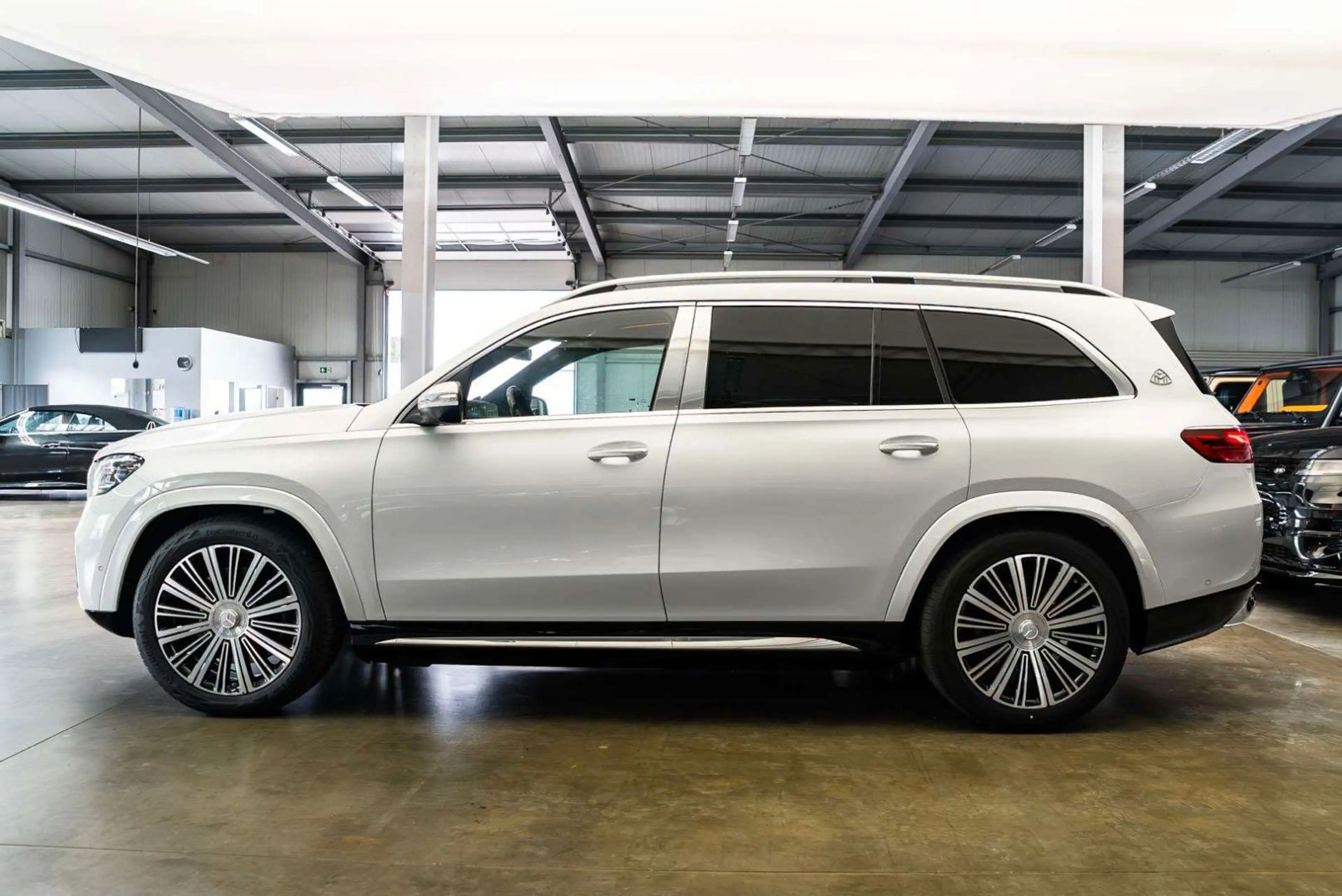 Mercedes-Benz GLS 600 Maybach Premium + / Manufaktur — photo 9