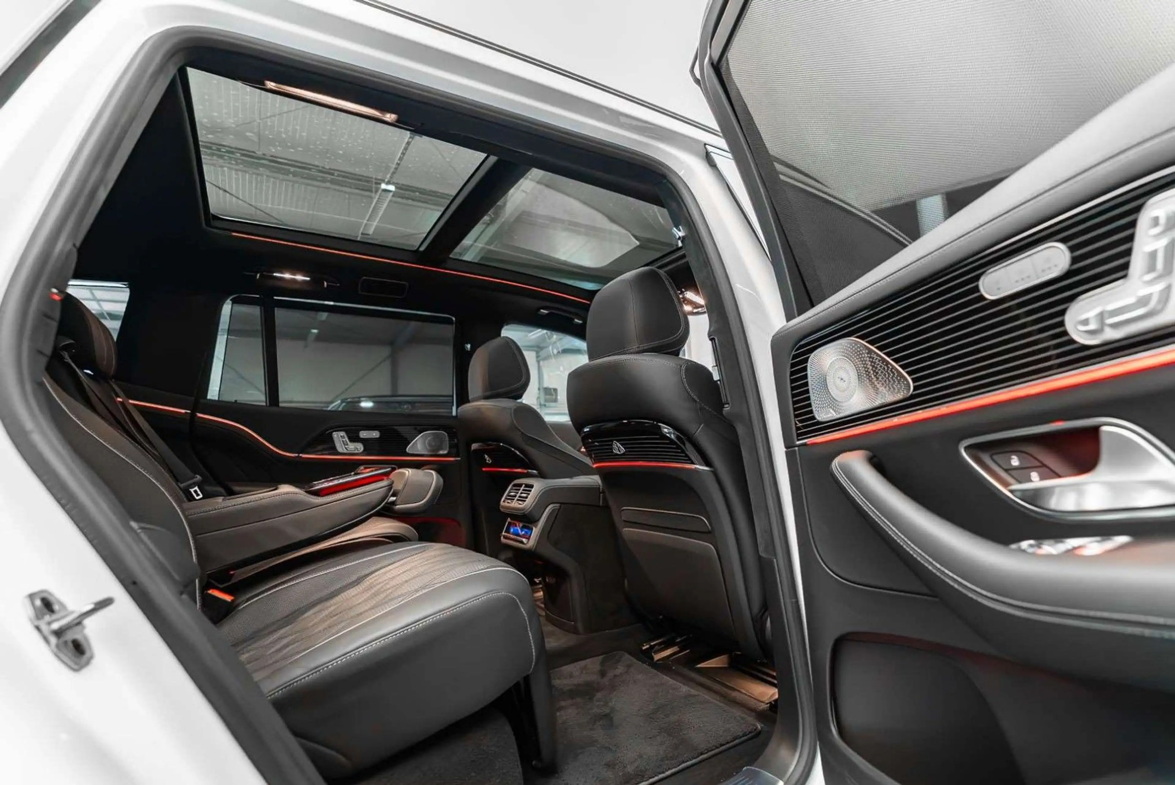 Mercedes-Benz GLS 600 Maybach Premium + / Manufaktur — photo 6