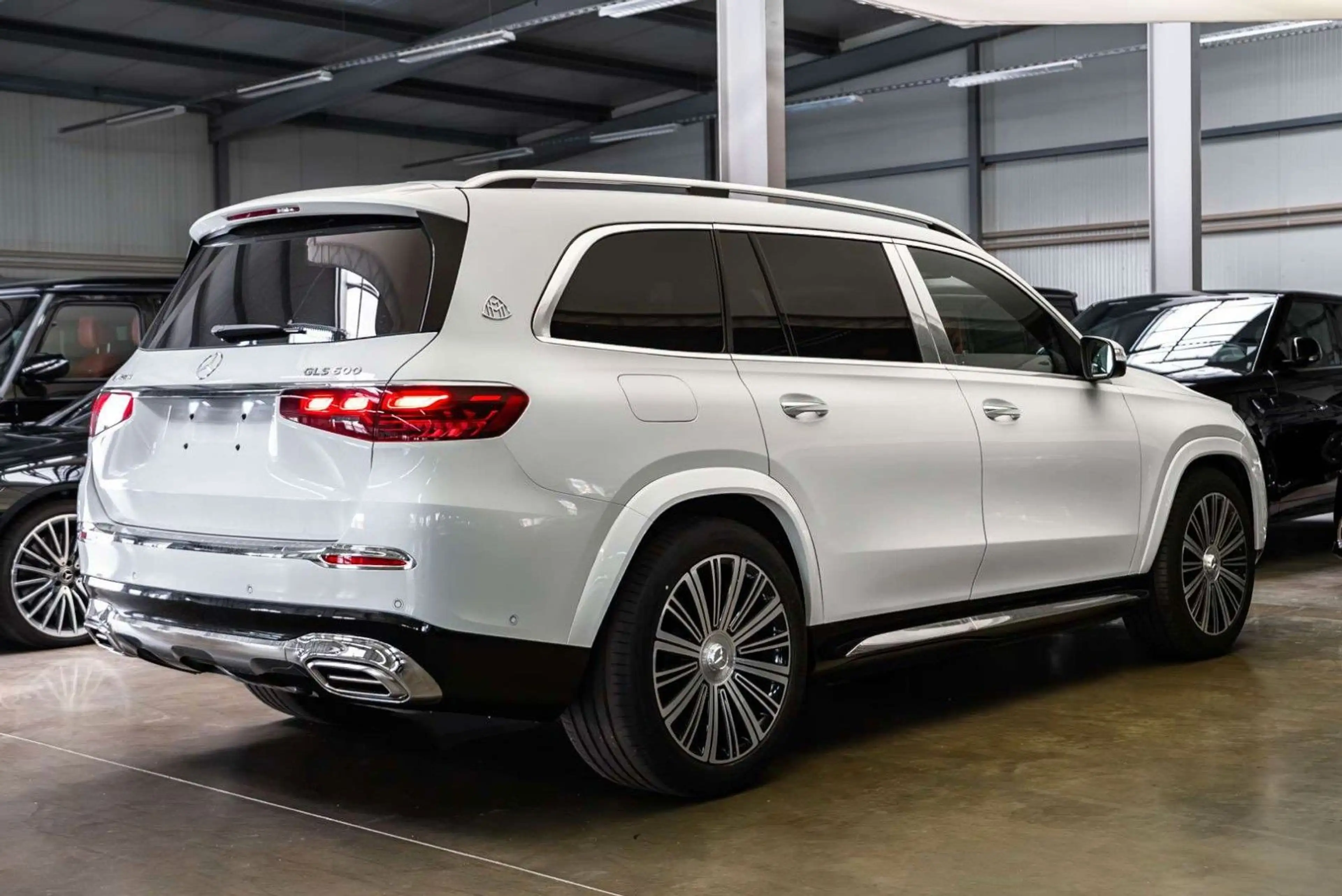 Mercedes-Benz GLS 600 Maybach Premium + / Manufaktur — photo 13