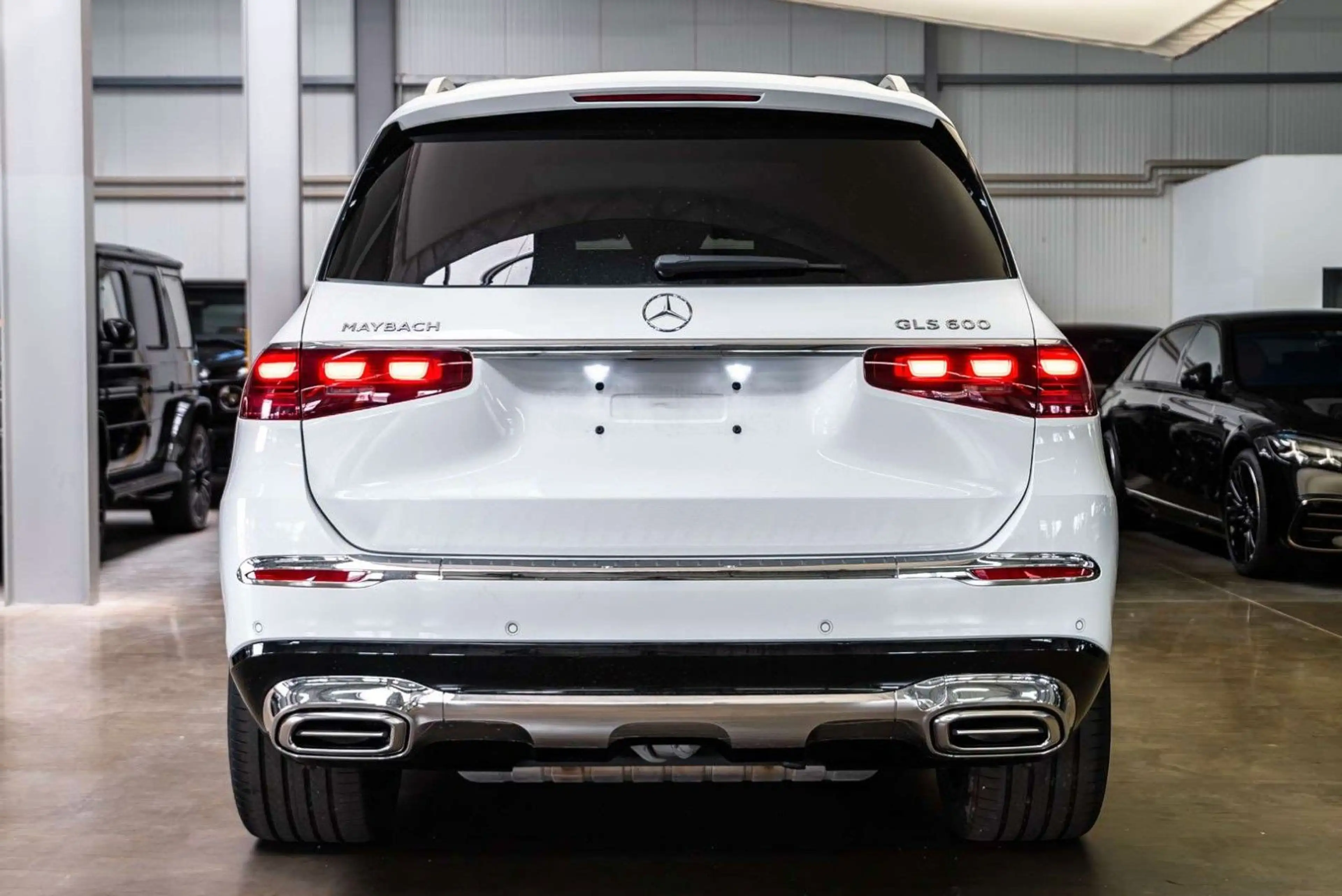 Mercedes-Benz GLS 600 Maybach Premium + / Manufaktur — photo 12