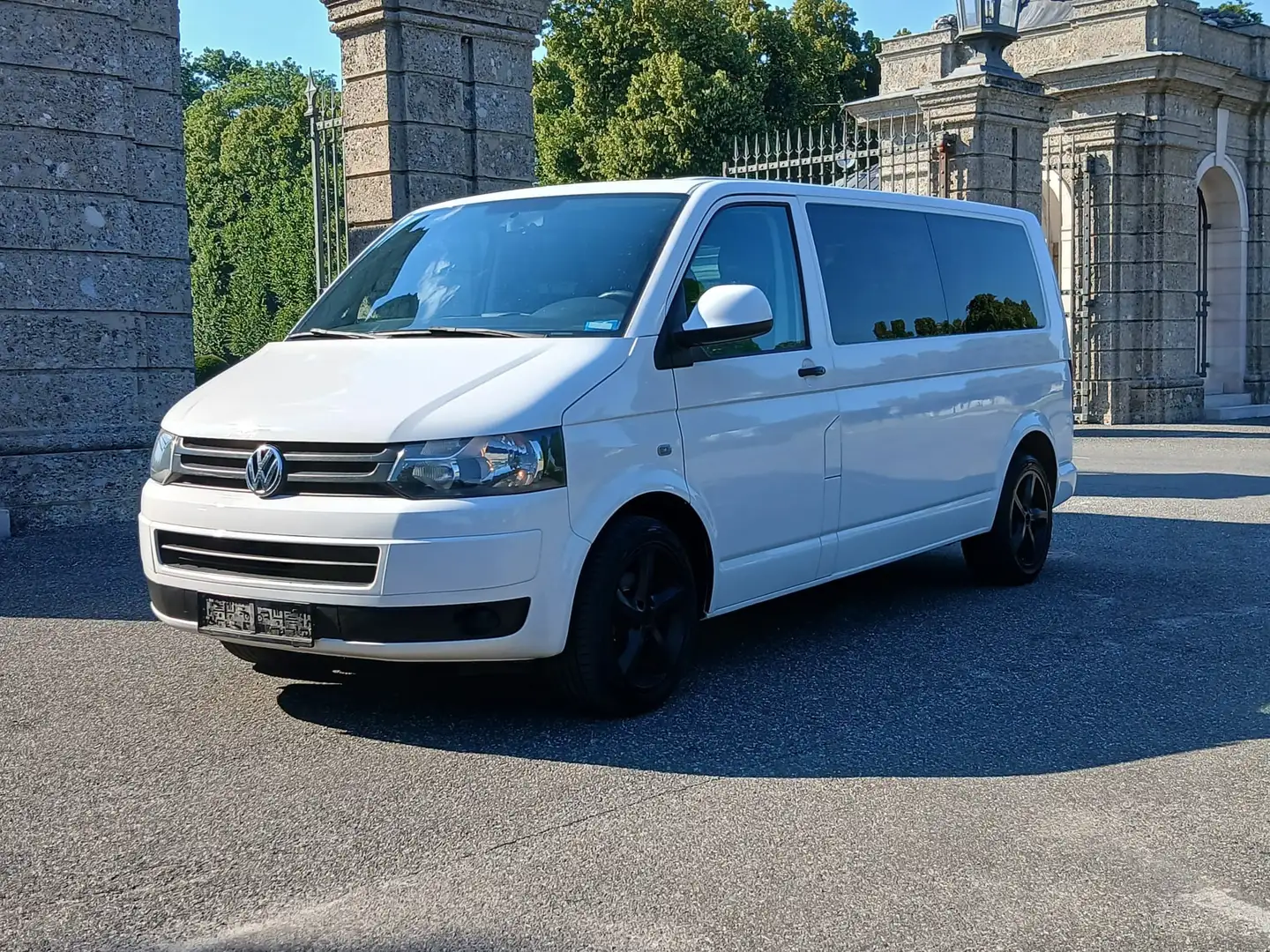 Volkswagen T5 2,0 langer Radstand *KLIMA*9SITZ*STANDHEIZUNG* Weiß - 1