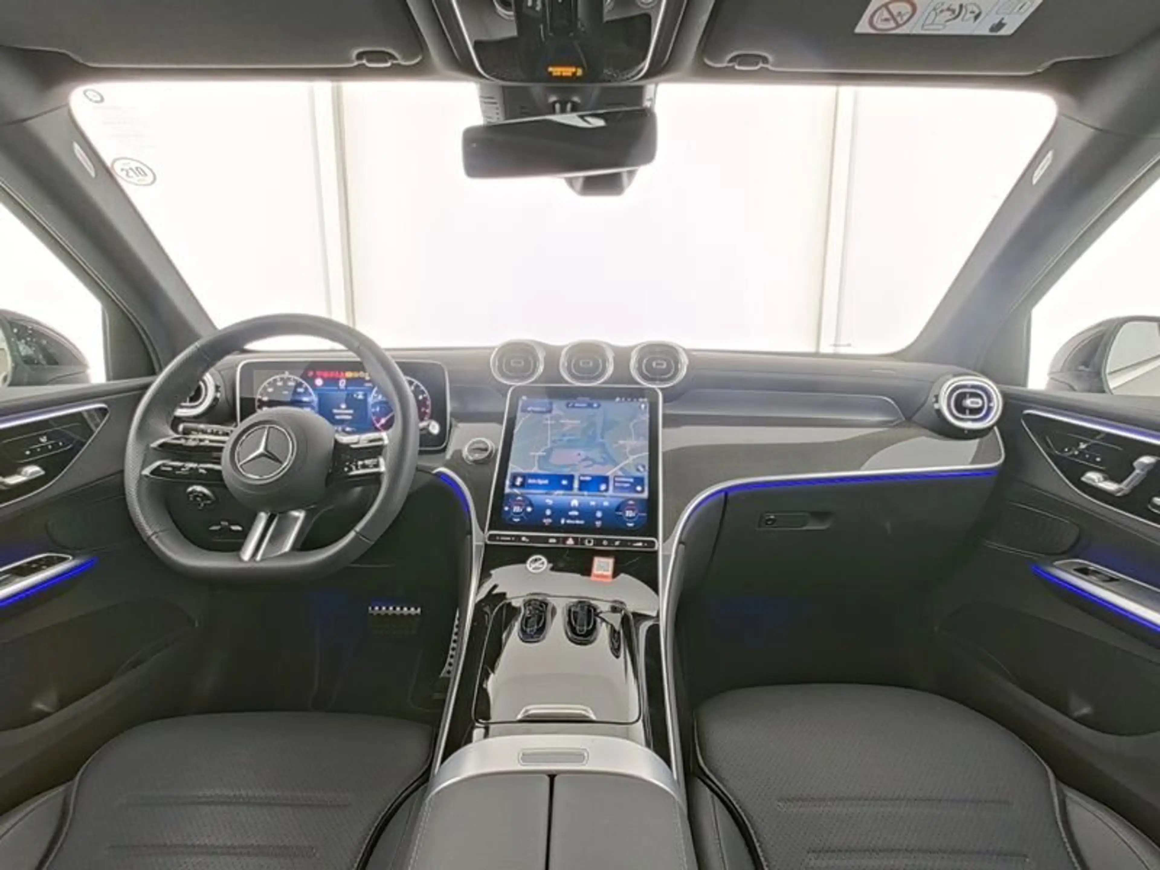 Mercedes-Benz GLC 200 GLC 200 4M AMG Line Panorama AHK DISTRONIC Memo — photo 6