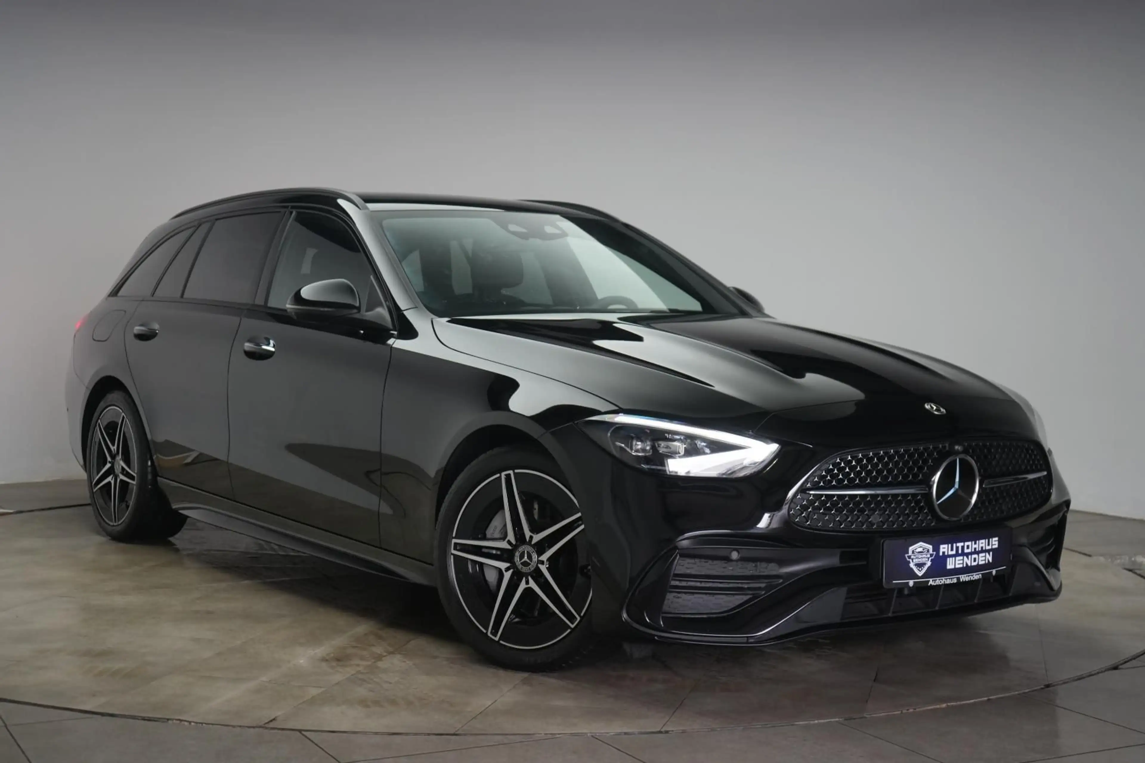 Mercedes-Benz C 220 d T 9G-Tronic AMG Distronic/HUD/Kamera/Lan