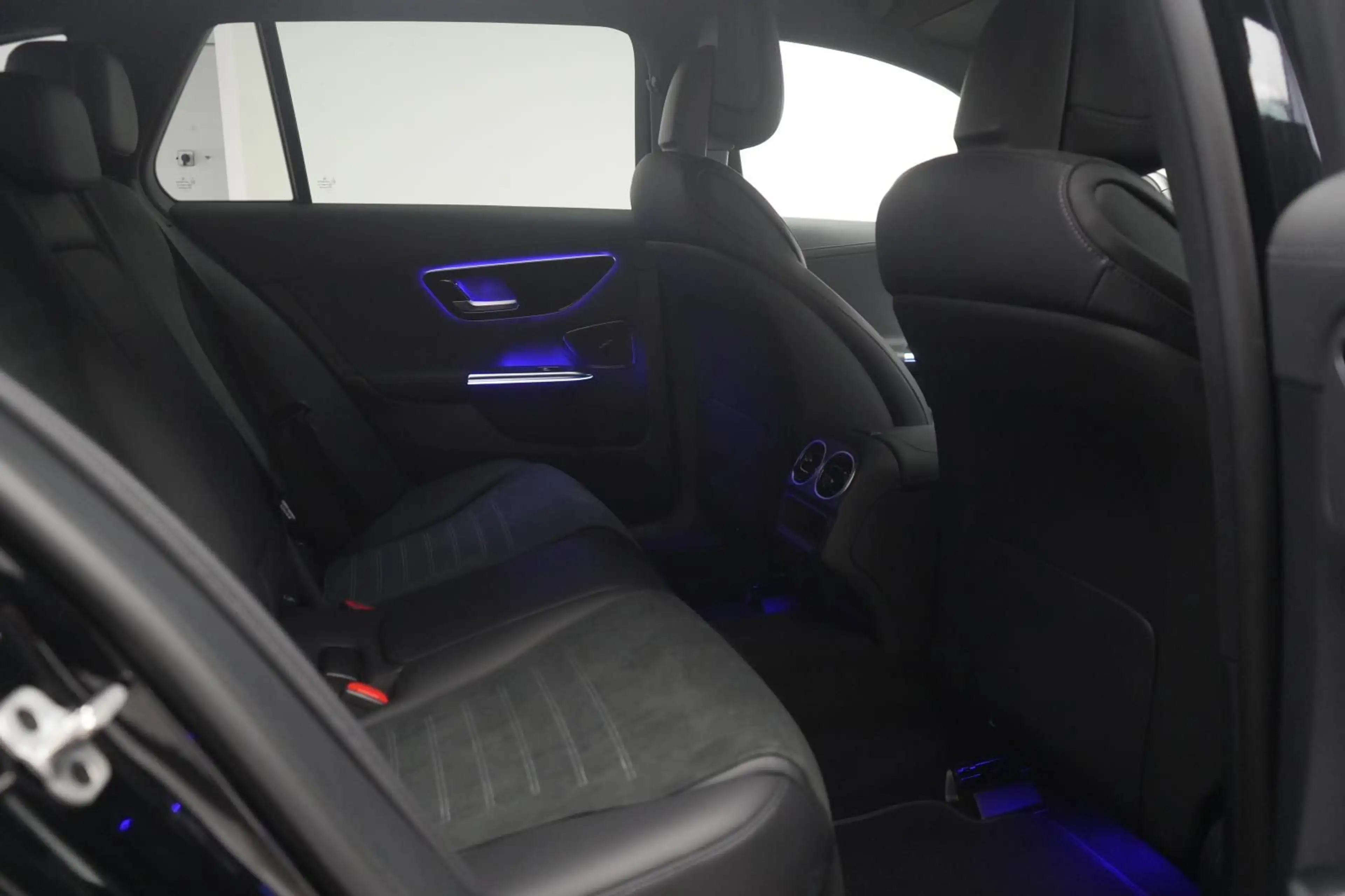 Mercedes-Benz C 220 d T 9G-Tronic AMG Distronic/HUD/Kamera/Lan — photo 10