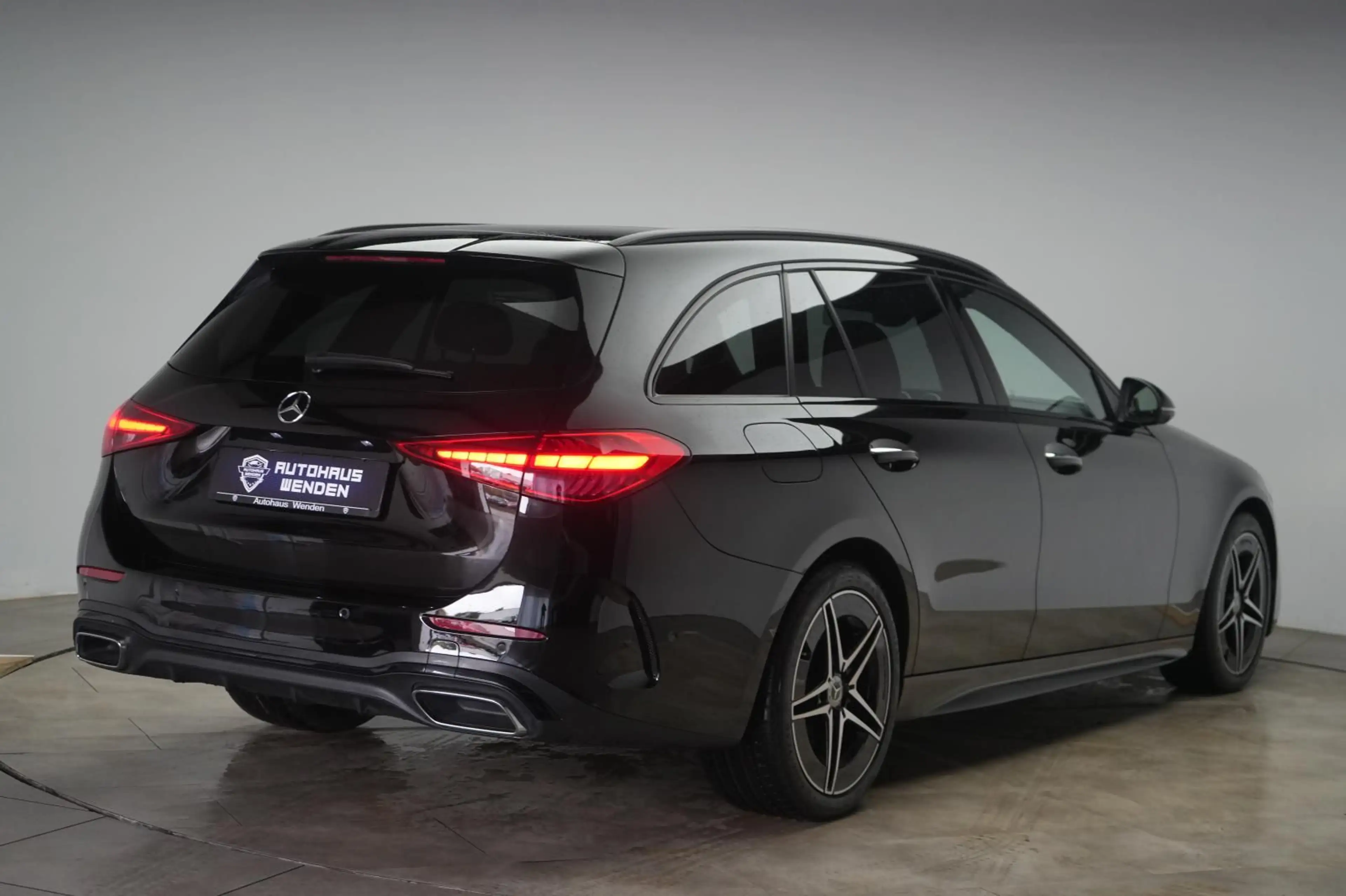 Mercedes-Benz C 220 d T 9G-Tronic AMG Distronic/HUD/Kamera/Lan — photo 4