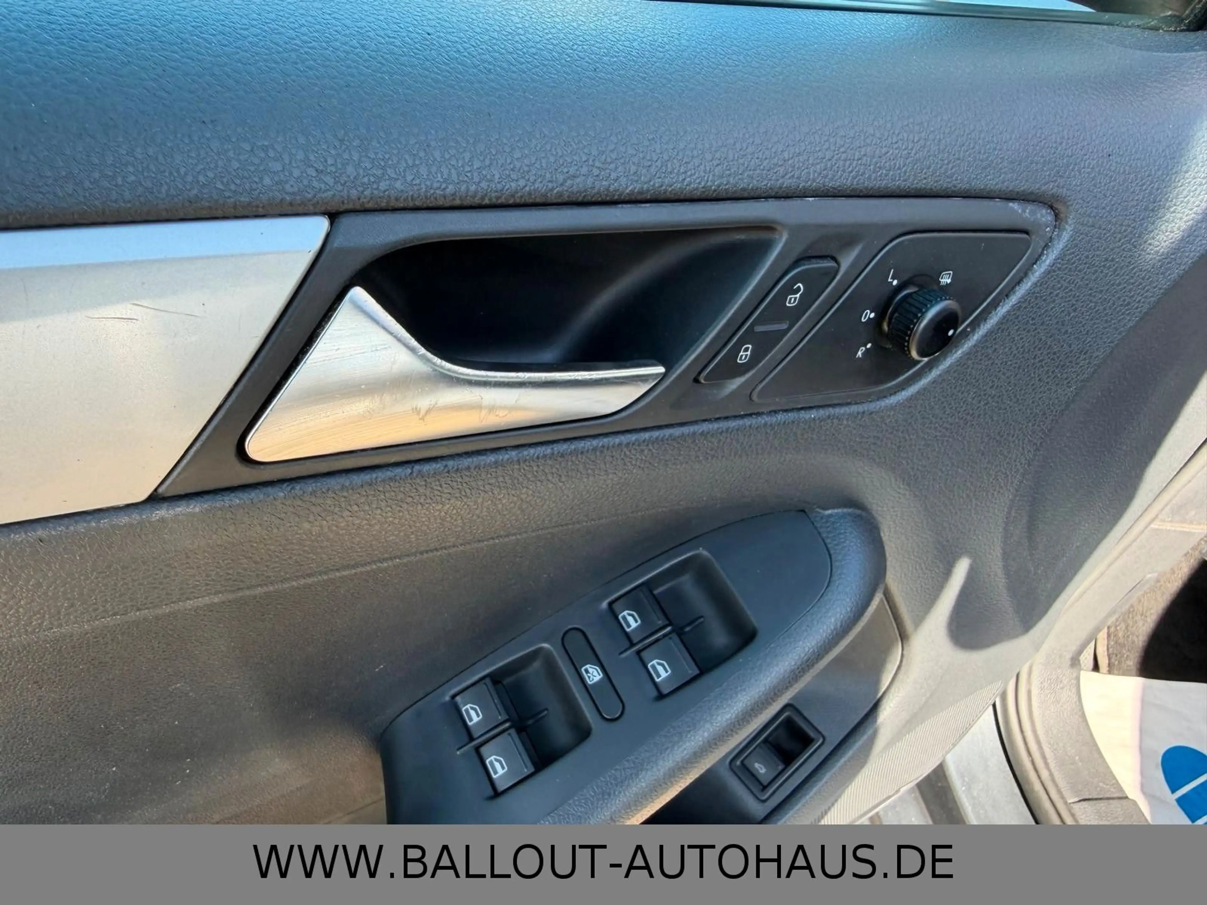Volkswagen Jetta VI*1.HAND*KLIMA*SITZHEIZUNG*HU NEU* — photo 10