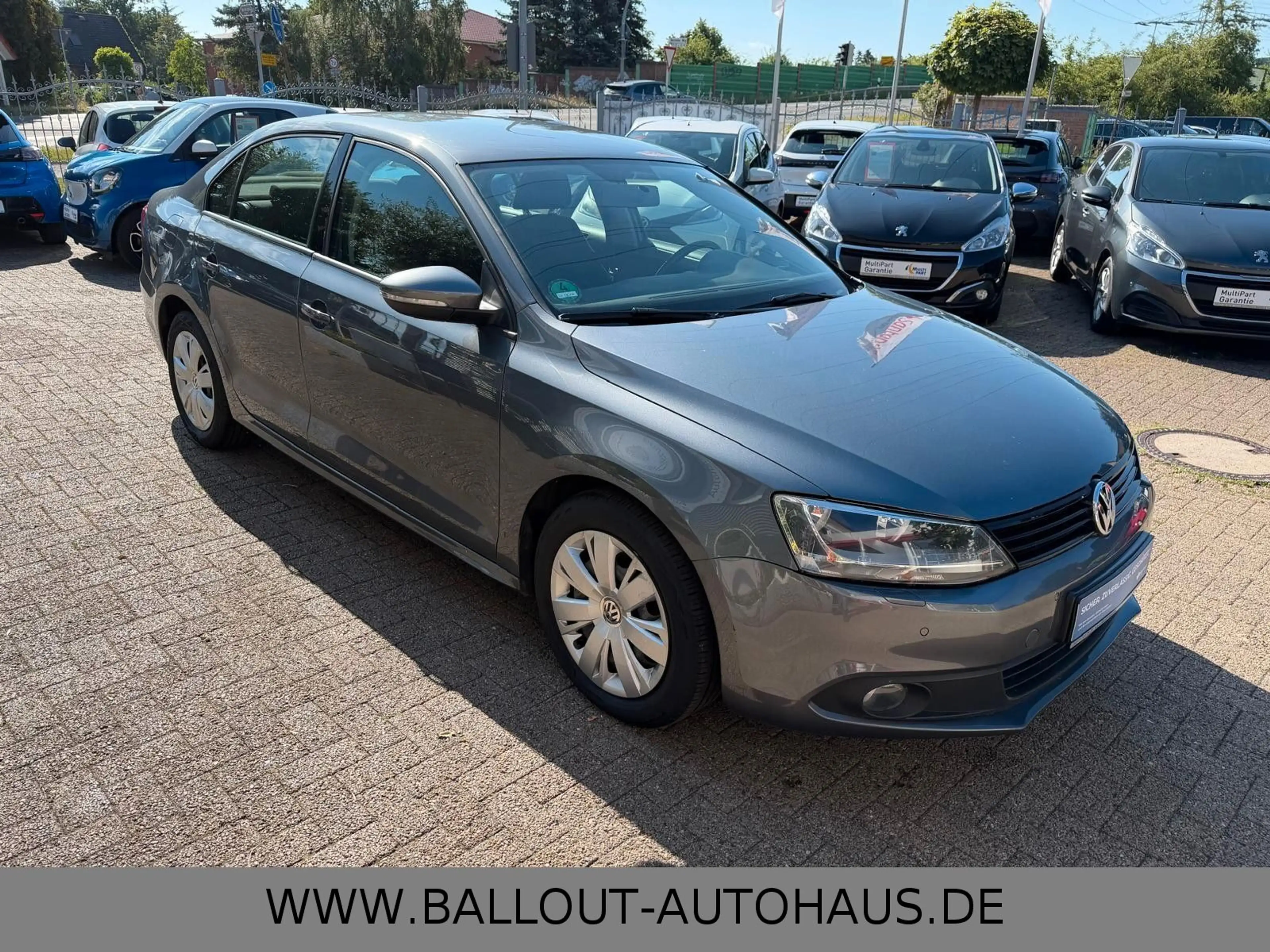 Volkswagen Jetta VI*1.HAND*KLIMA*SITZHEIZUNG*HU NEU* — photo 4