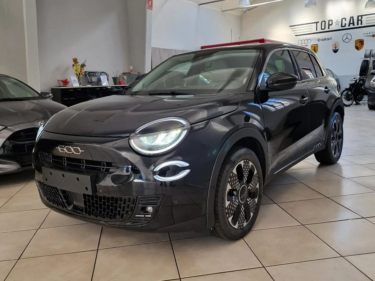 Fiat 600 LA PRIMA 1.2 hybrid CV110 Automatica Nero - 1