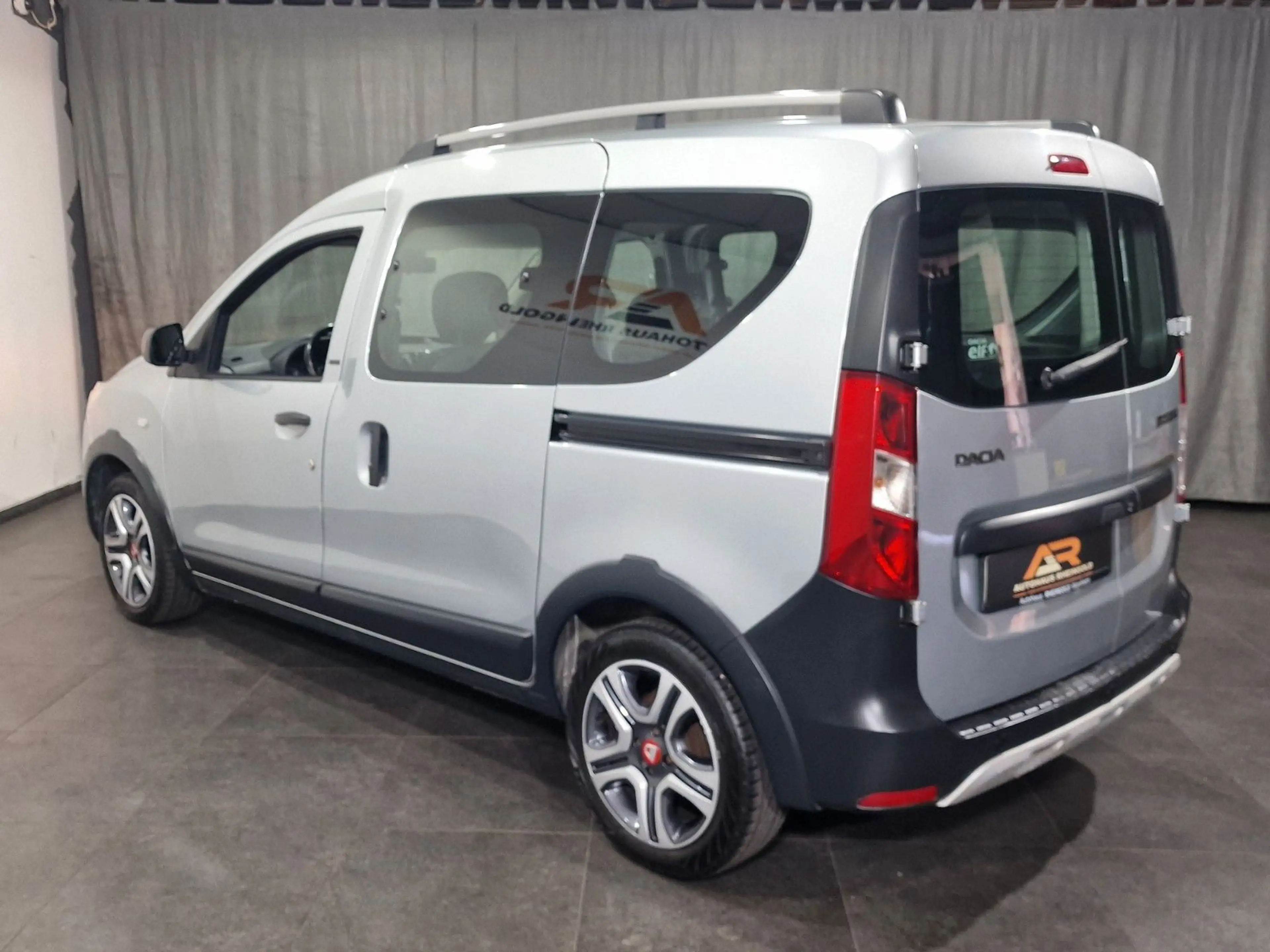 Dacia Dokker Stepway Plus — photo 4