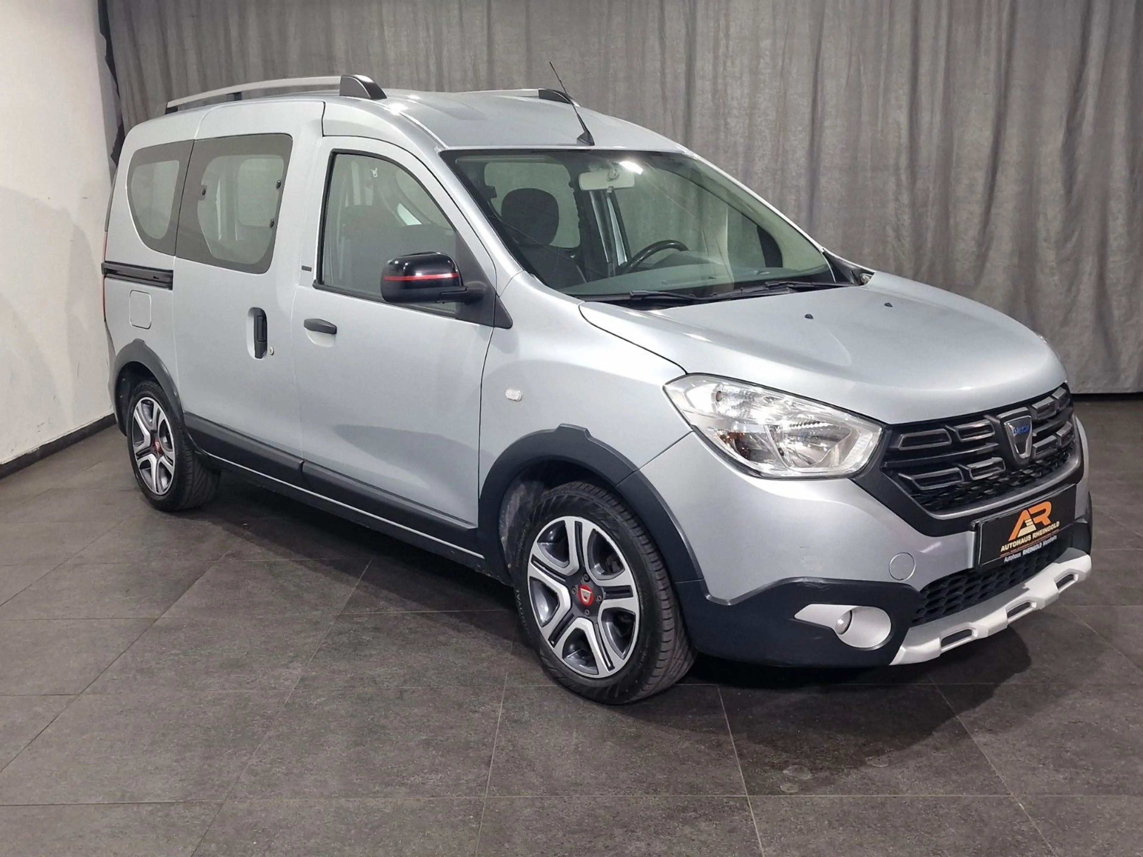 Dacia Dokker Stepway Plus — photo 2
