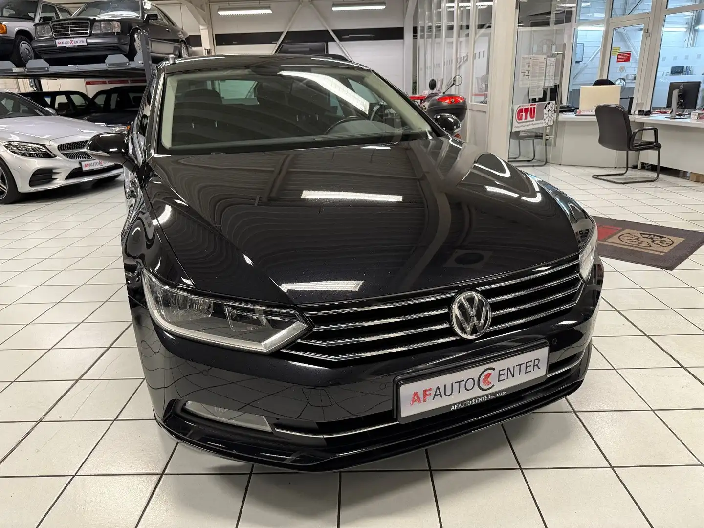 Volkswagen Passat Variant 2.0 TDI Comfortline*Klimaauto. Schwarz - 2