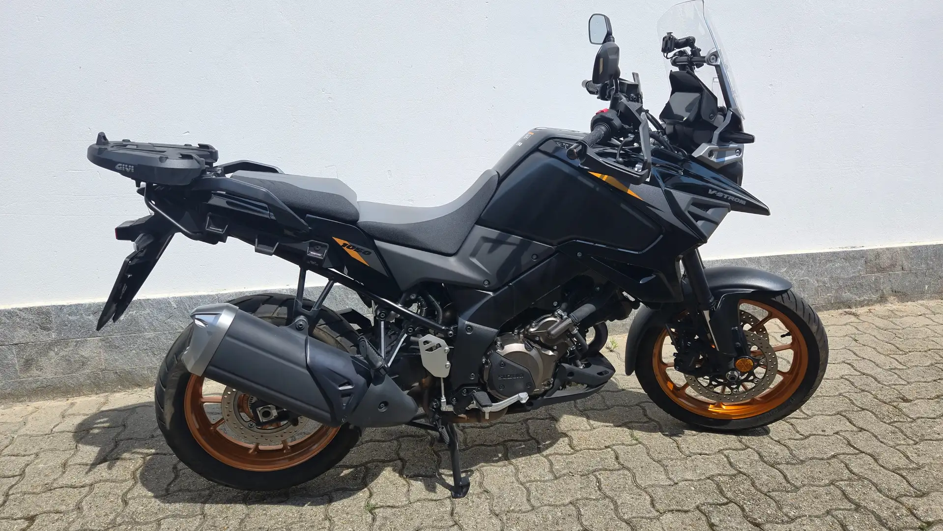 Suzuki V-Strom 1050SE EURO 5 ABS Zwart - 2