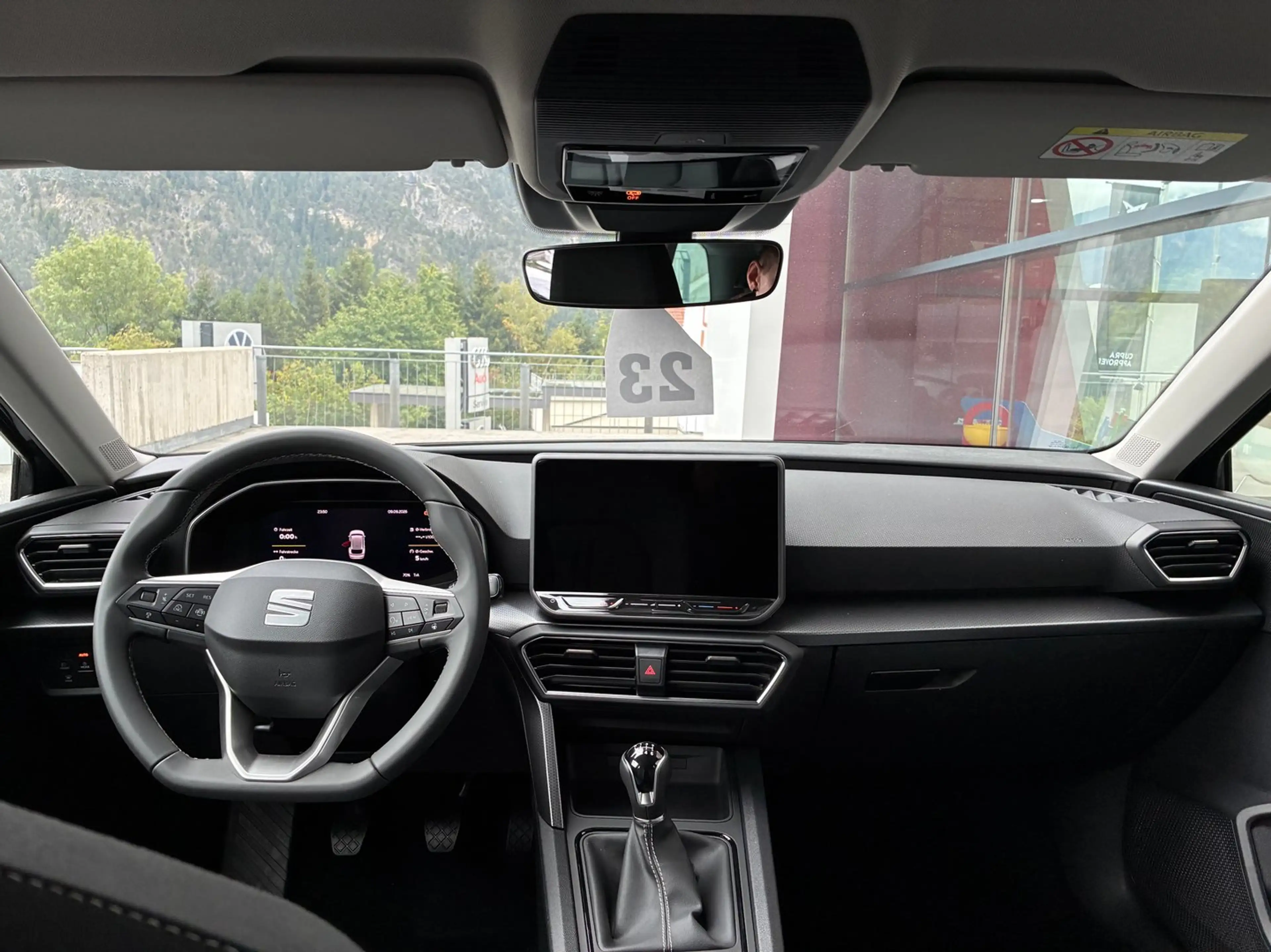 SEAT Leon Style Edition 1.5TSI 115PS — photo 11