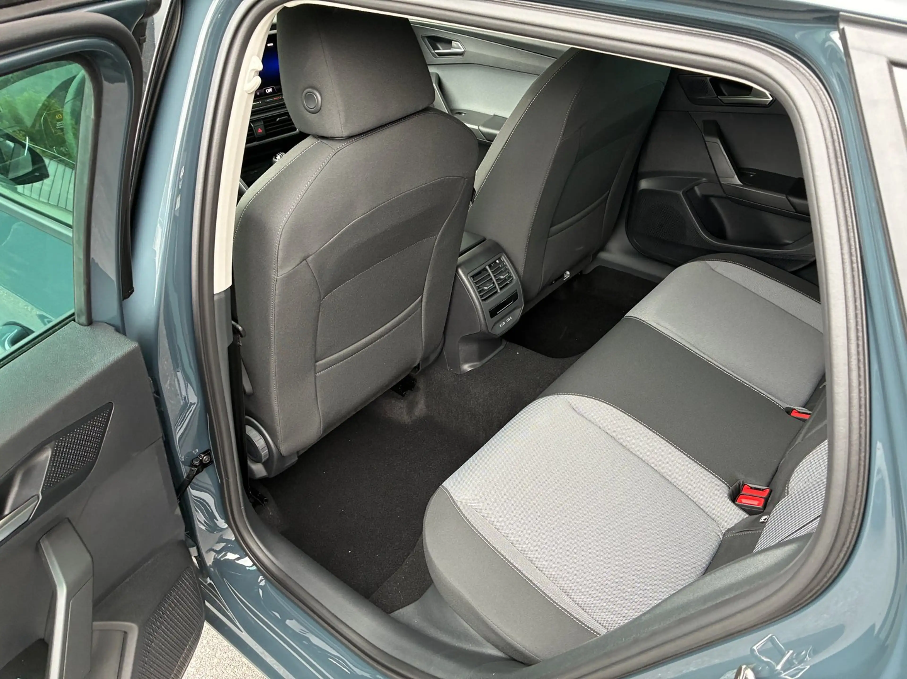 SEAT Leon Style Edition 1.5TSI 115PS — photo 10