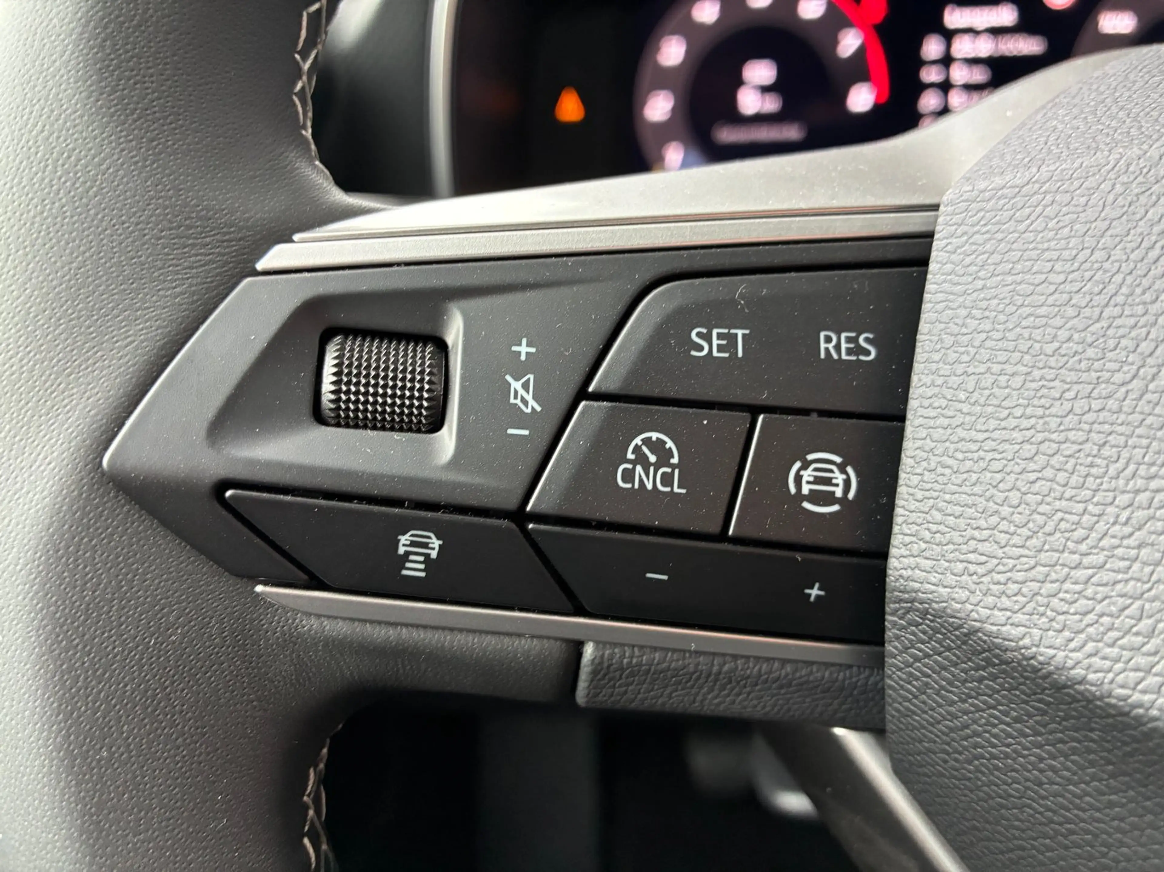 SEAT Leon Style Edition 1.5TSI 115PS — photo 13