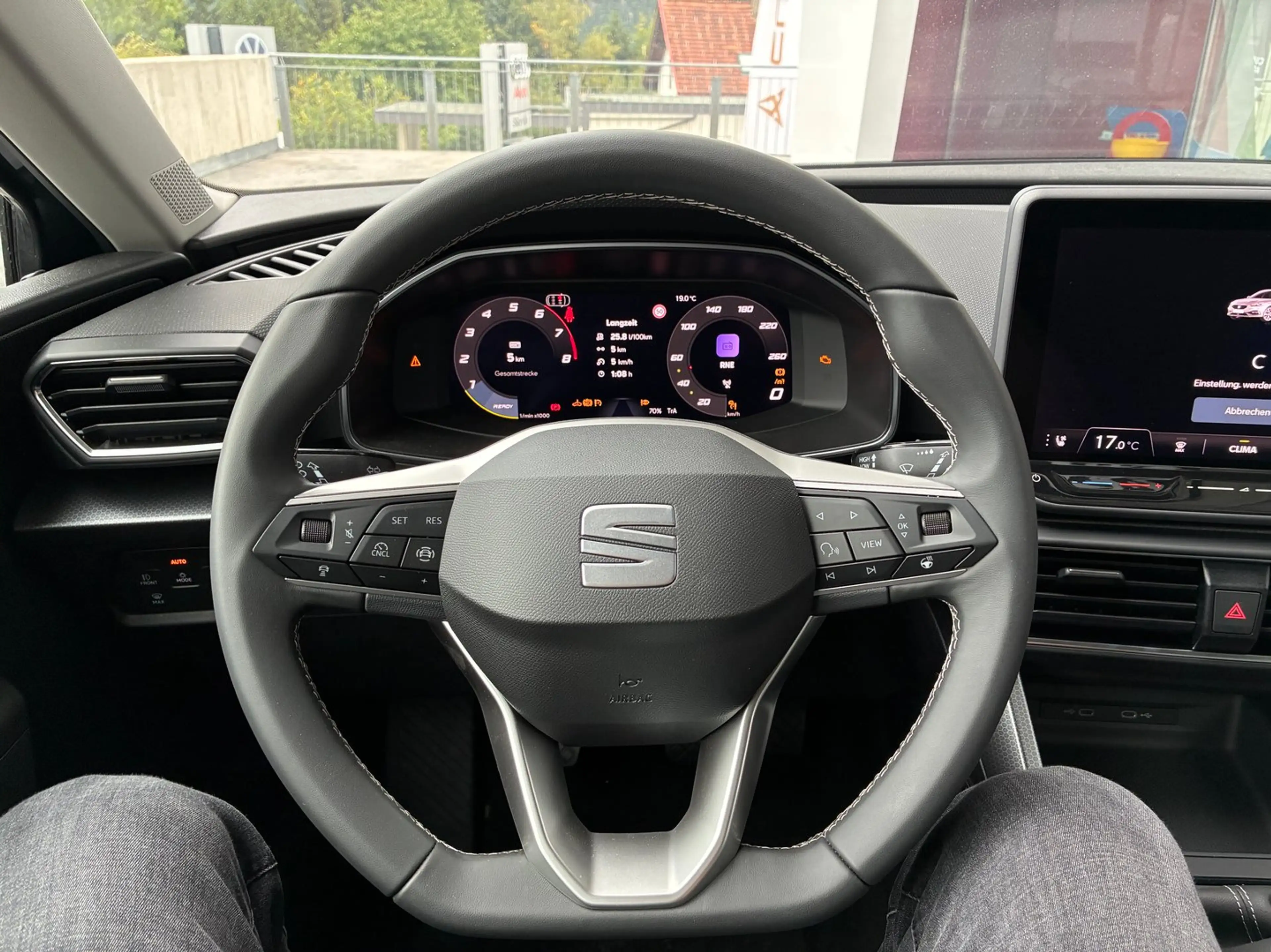 SEAT Leon Style Edition 1.5TSI 115PS — photo 12