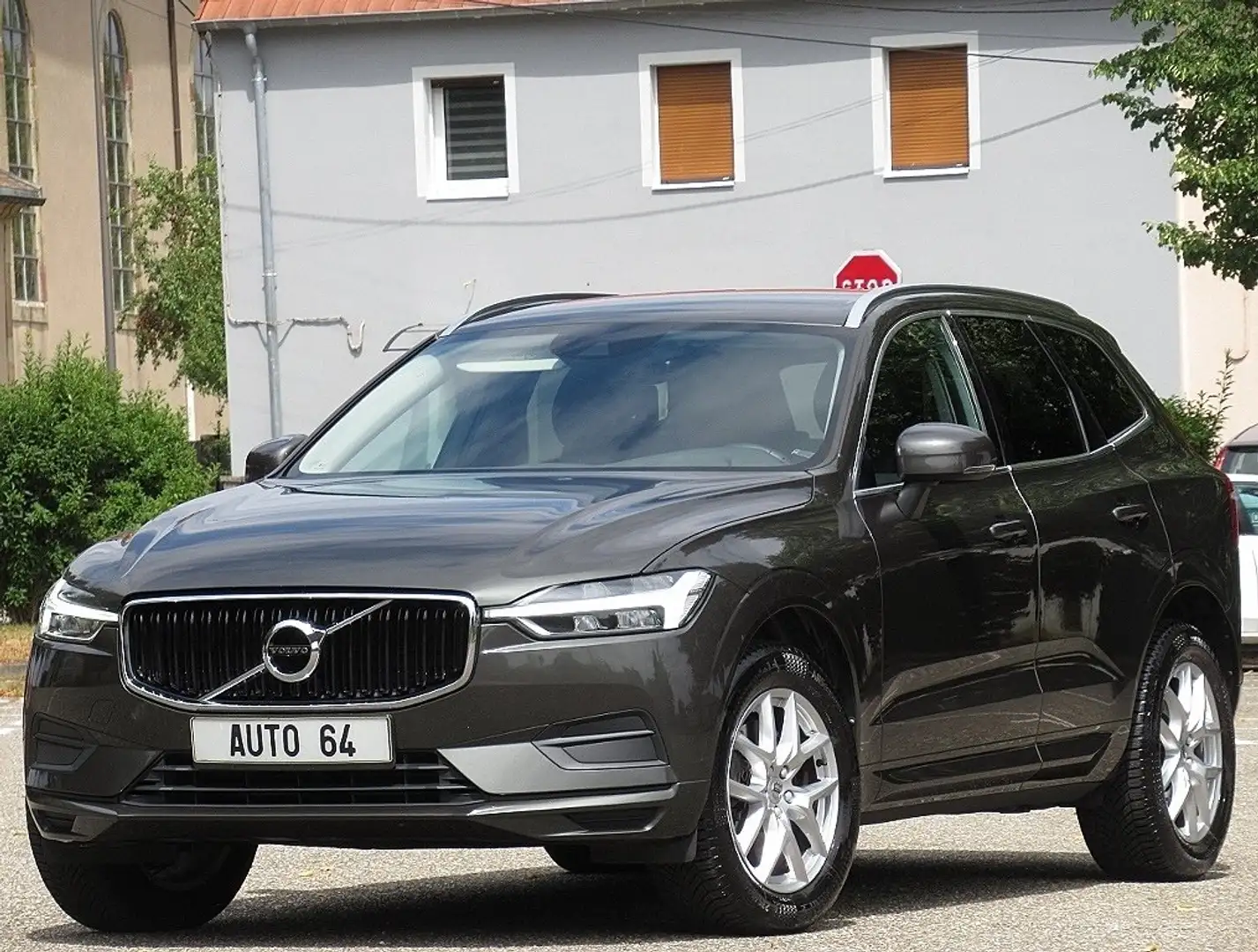 Volvo XC60 XC60 D4 AWD 190CV Geatronic8 Momentum TBE Brun - 1