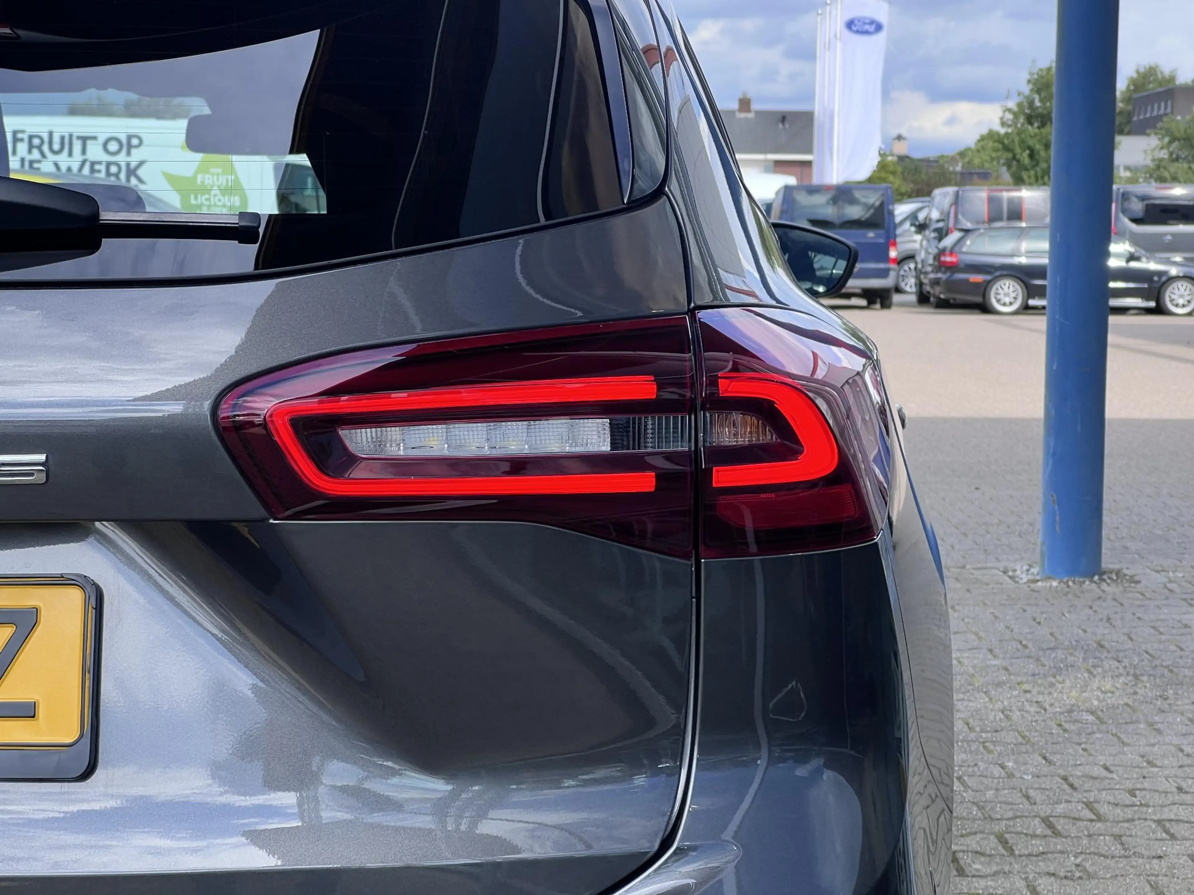 Ford Focus Wagon 1.0 EcoBoost Hybrid ST Line X Hybrid ST Line — photo 9