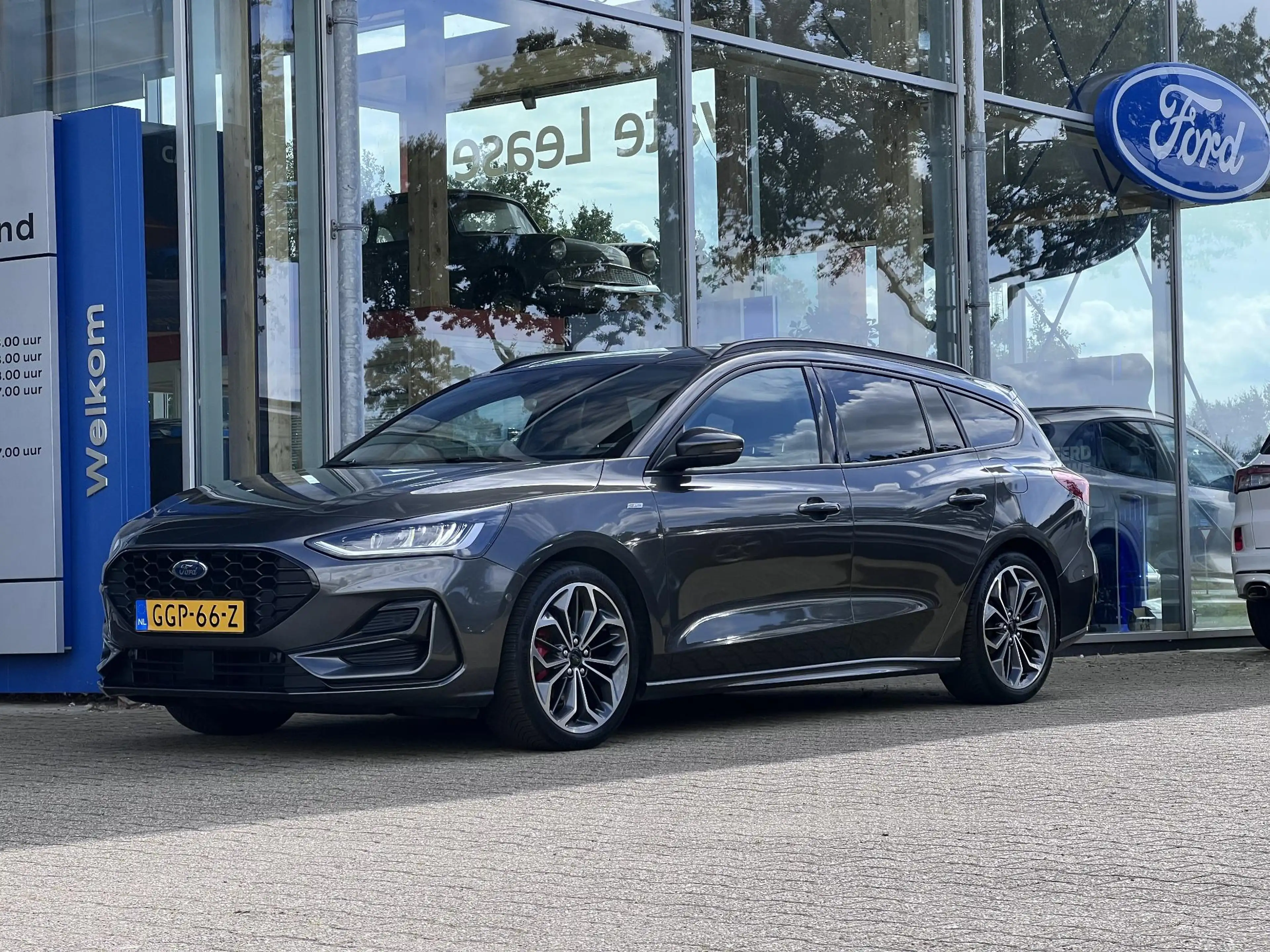 Ford Focus Wagon 1.0 EcoBoost Hybrid ST Line X Hybrid ST Line — photo 3