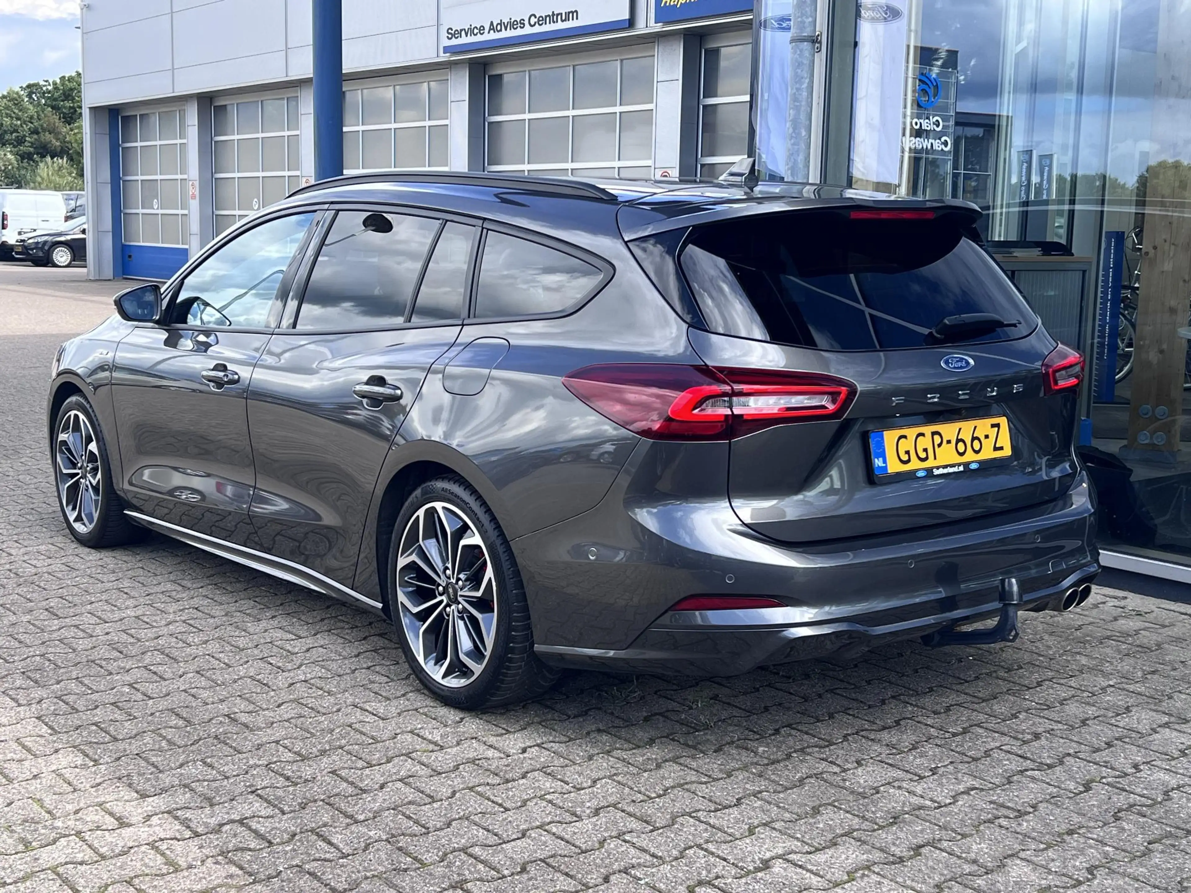 Ford Focus Wagon 1.0 EcoBoost Hybrid ST Line X Hybrid ST Line — photo 11