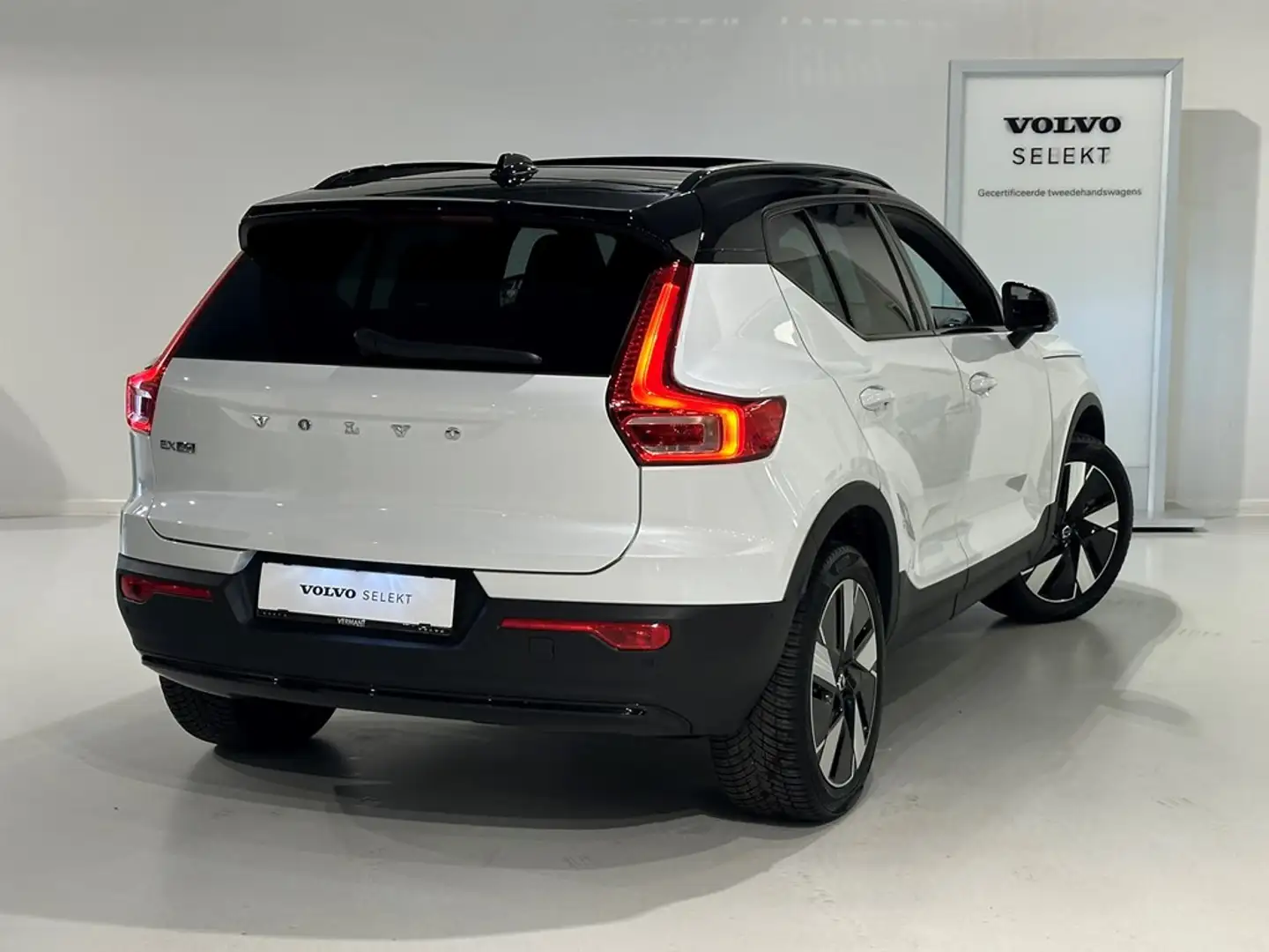 Volvo EX40 Recharge Ultra Extended range + trekhaak/pano Blanc - 2