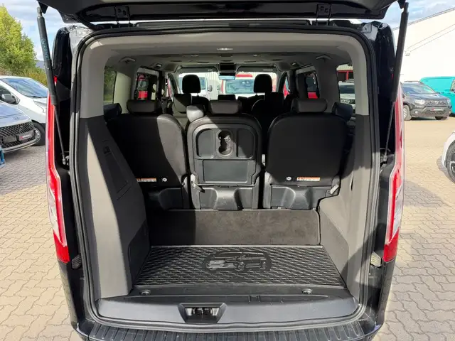 Ford Tourneo Custom view 6