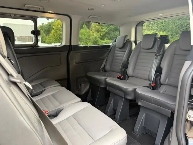 Ford Tourneo Custom view 15