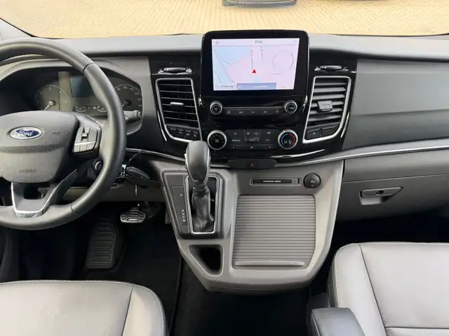 Ford Tourneo Custom view 11