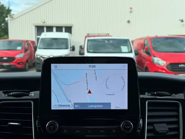 Ford Tourneo Custom view 12