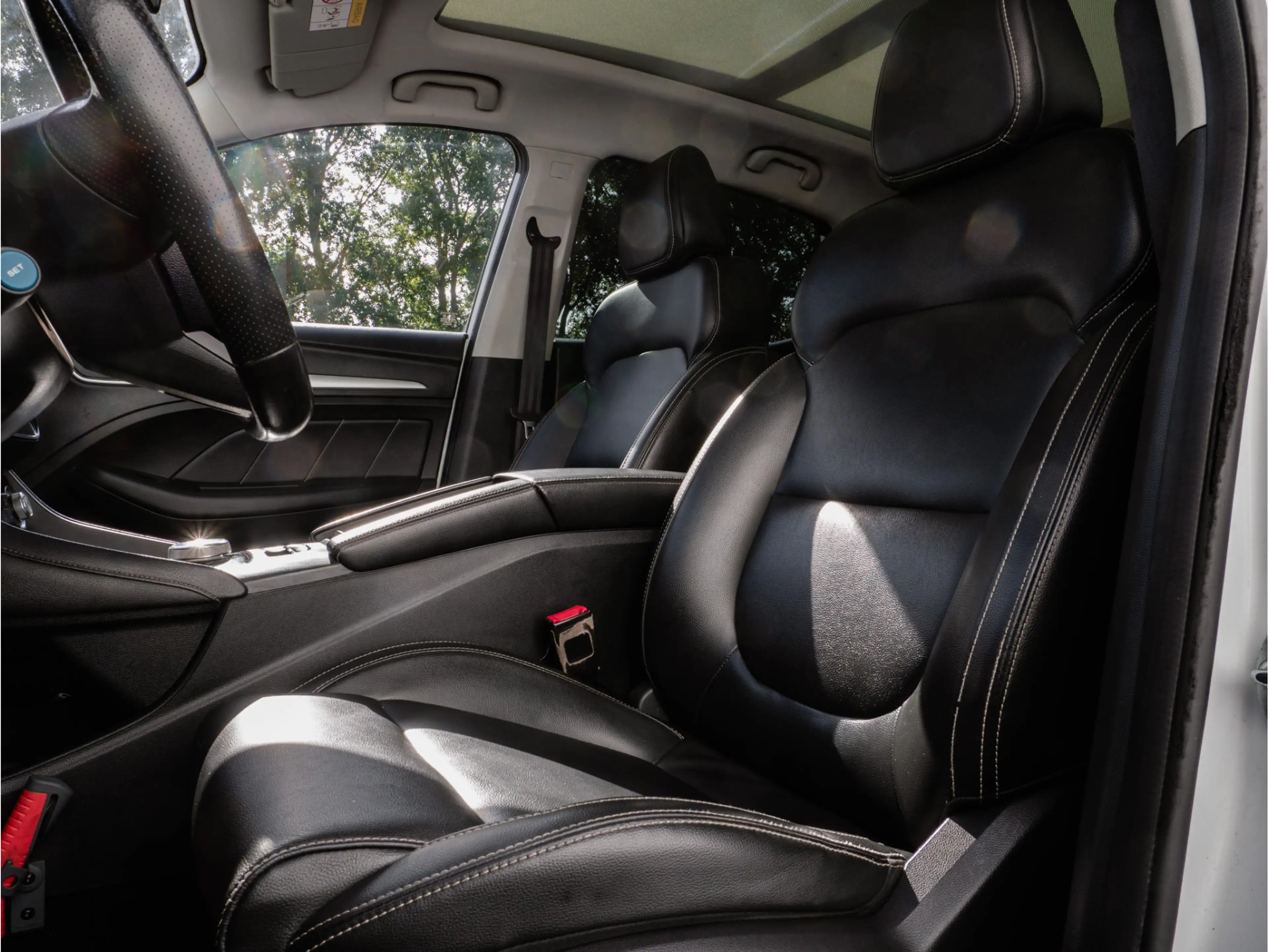 MG ZS EV Luxury 45 kWh SOH 87% Camera/ Elek. panoramadak — photo 38