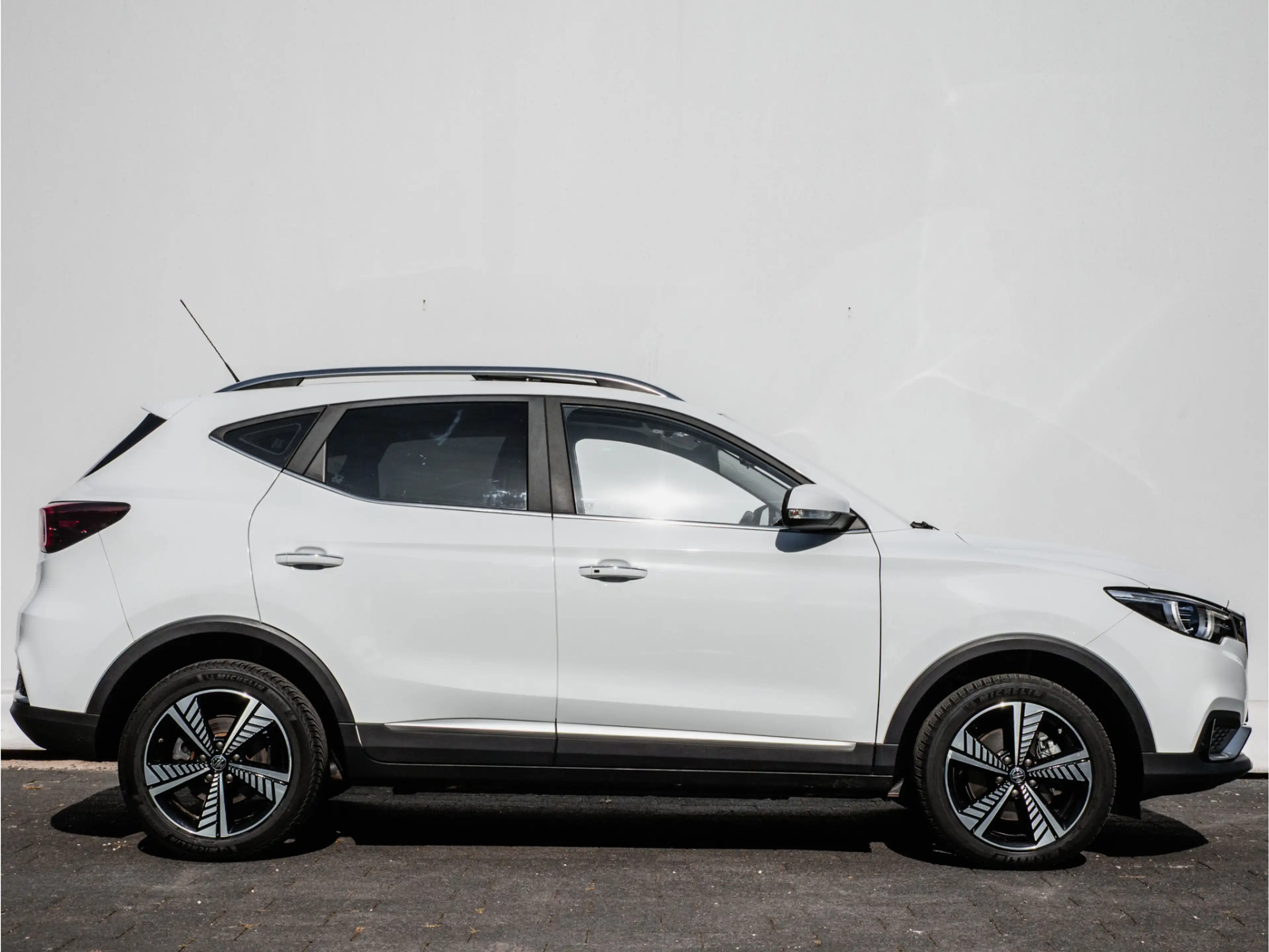 MG ZS EV Luxury 45 kWh SOH 87% Camera/ Elek. panoramadak — photo 10