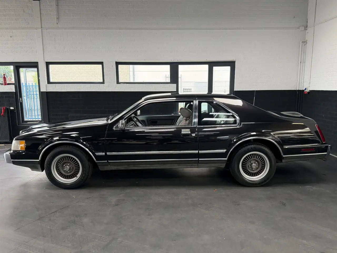 Lincoln Continental 5.0 Mark VII LSC | NL Auto | Nette auto, foto 3