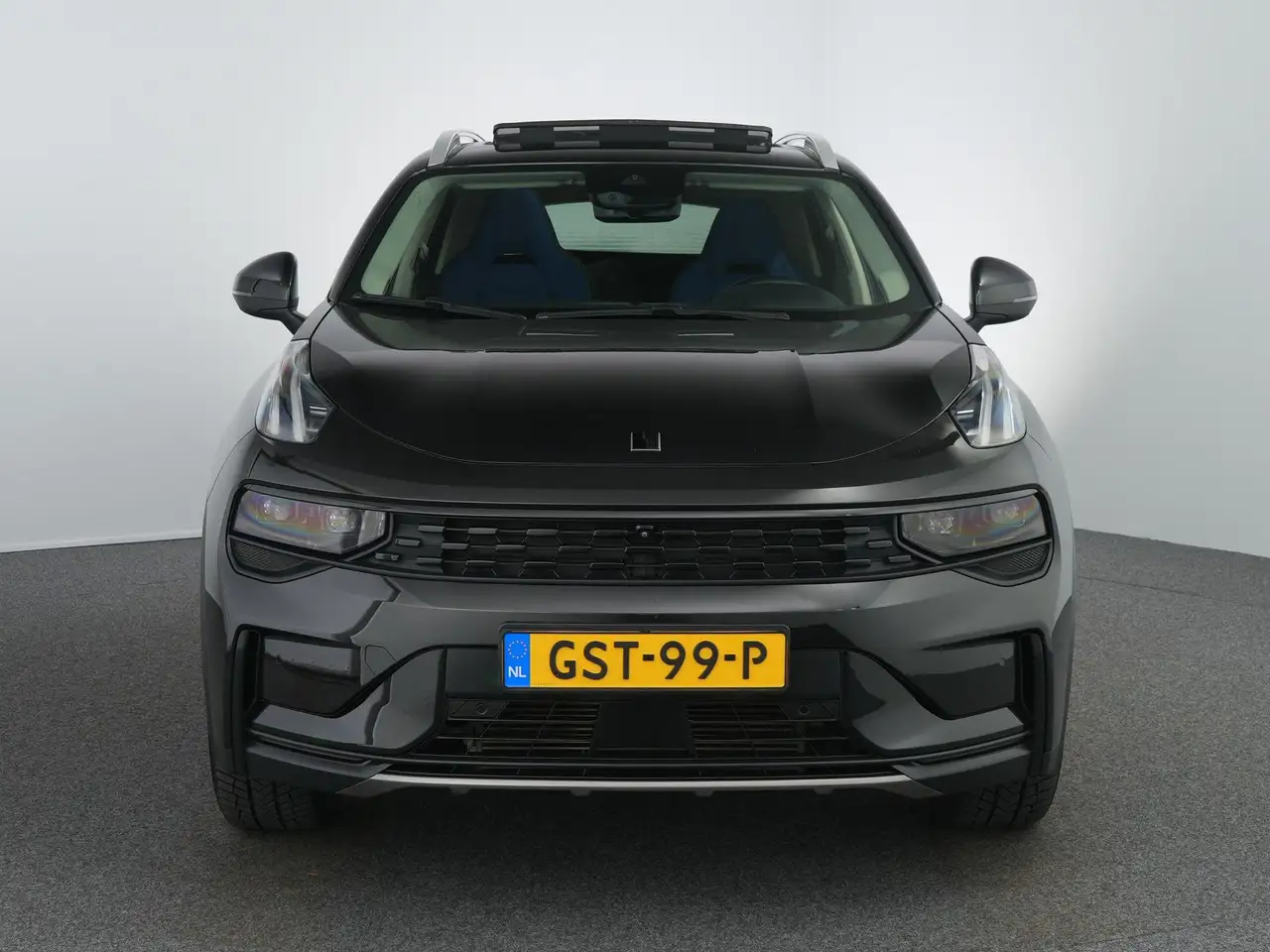 Lynk & Co 01 2022