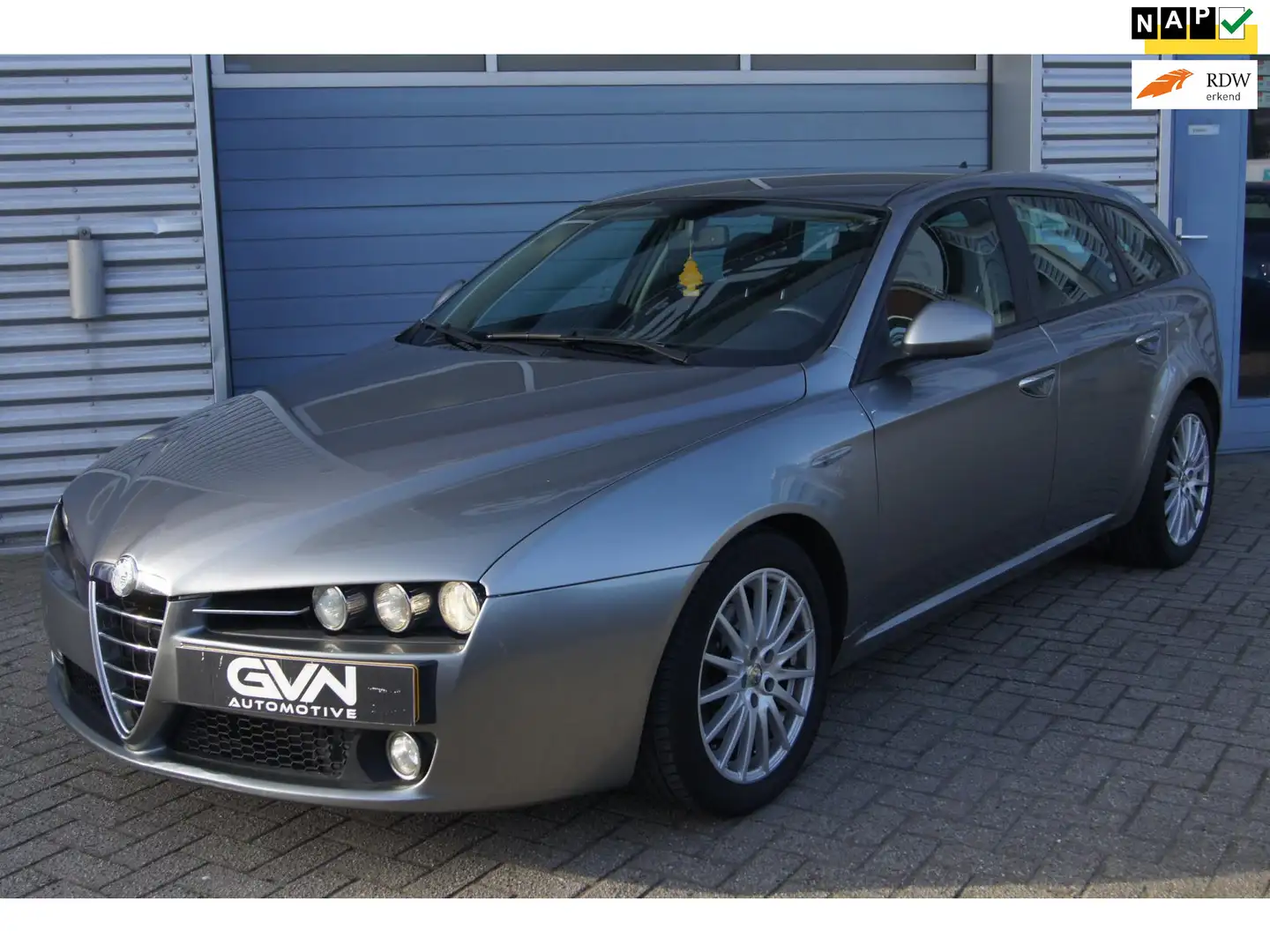 Alfa Romeo 159 Sportwagon 1.9 JTD Automaat Q-Tronic Distinctive Gris - 1