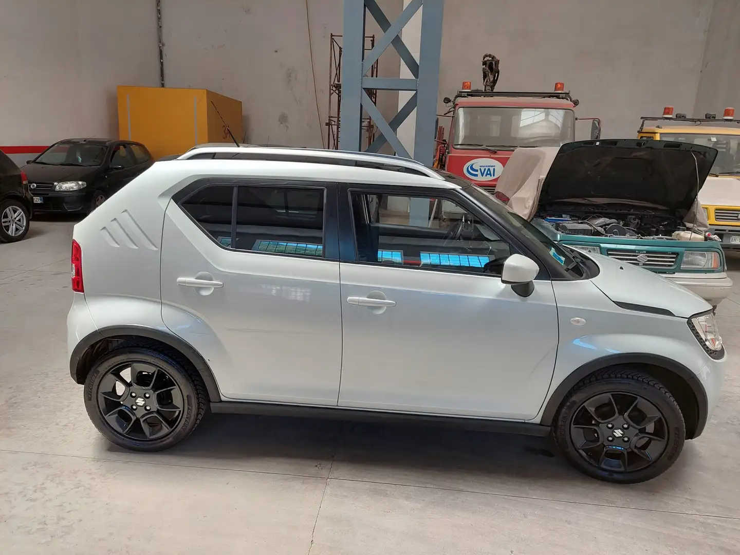 Suzuki Ignis Ignis III 2017 1.2 dualjet iCool 4wd allgrip my19 White - 1