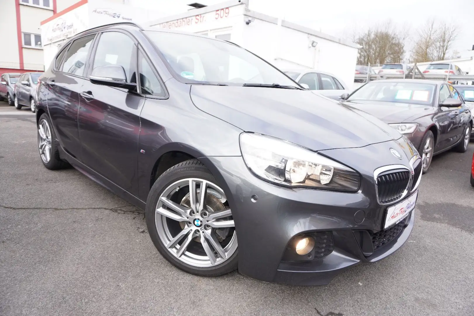 BMW 218 i *M Sport*Automatik*Navi*GARANTIE* Grau - 1