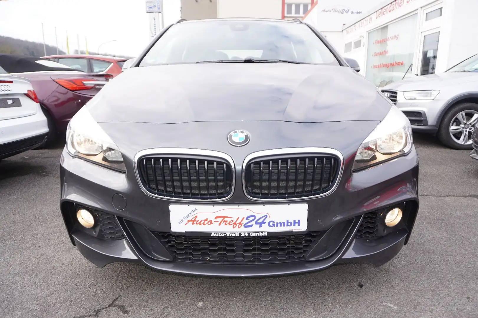 BMW 218 i *M Sport*Automatik*Navi*GARANTIE* Grau - 2