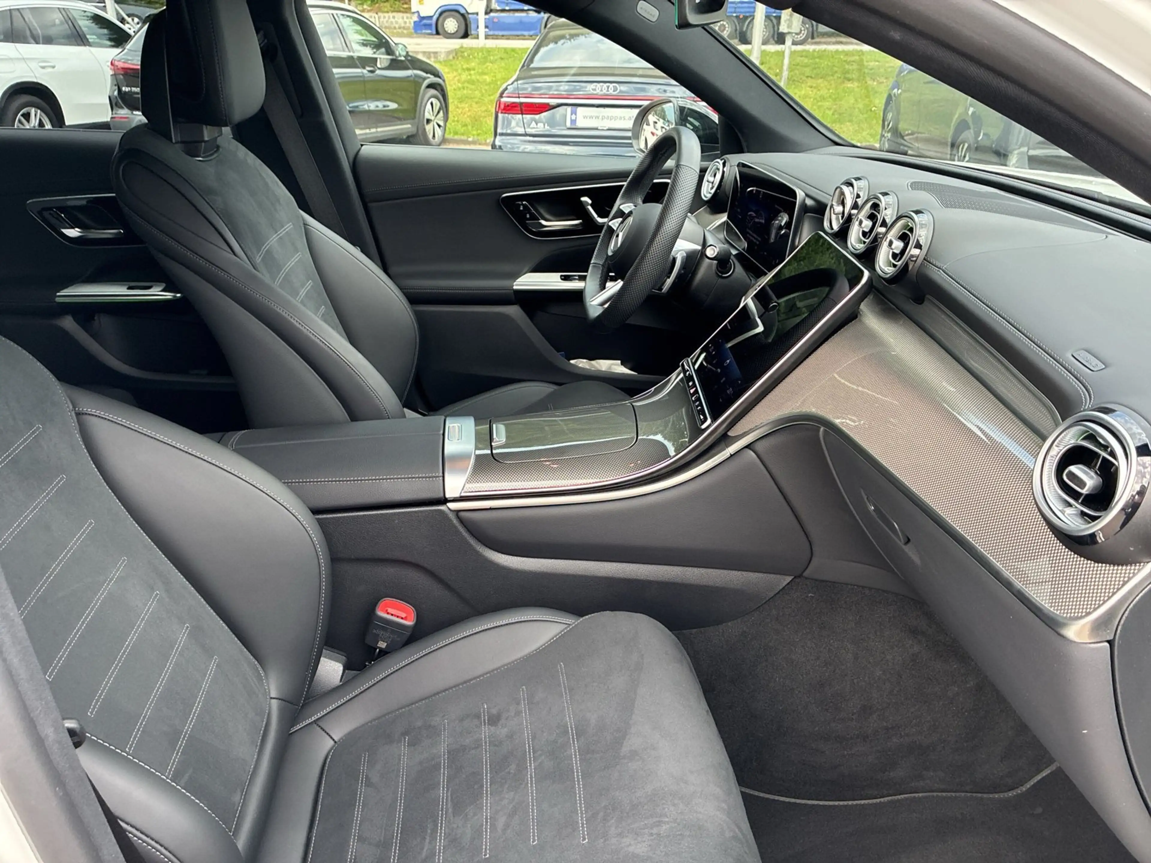 Mercedes-Benz GLC 200 d 4MATIC Coupé Österreich-Edition LED — photo 16