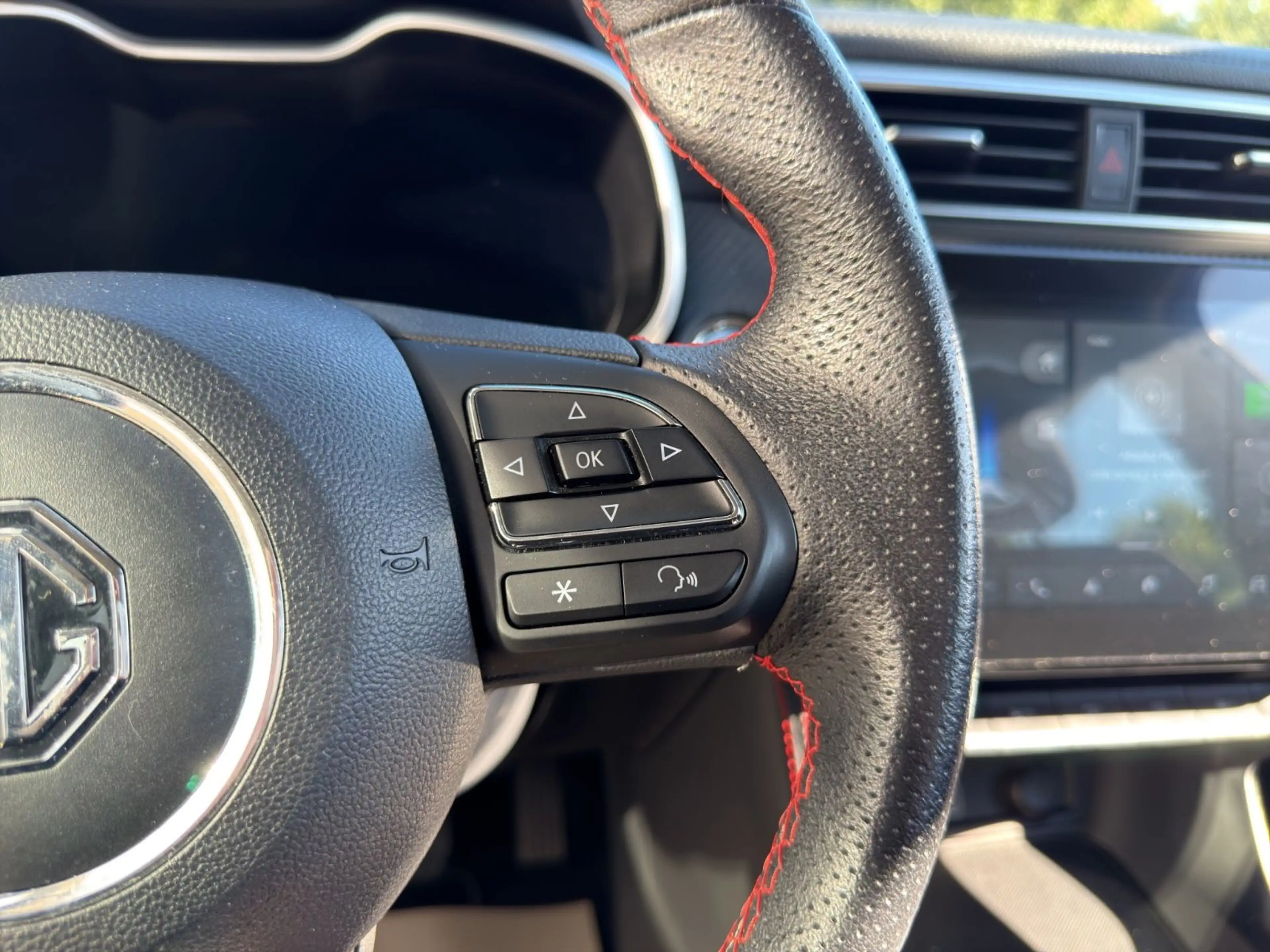 MG ZS EV Comfort *Garantie*Finanzierung* — photo 13