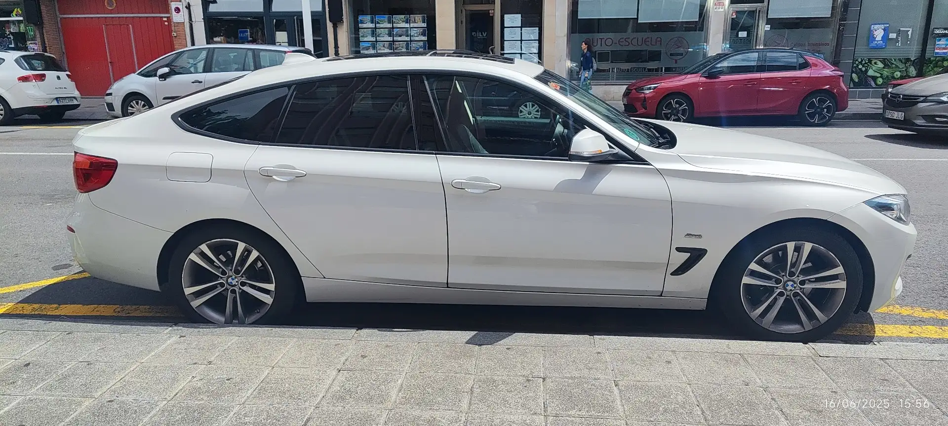 BMW 320 320dA Gran Turismo - 1