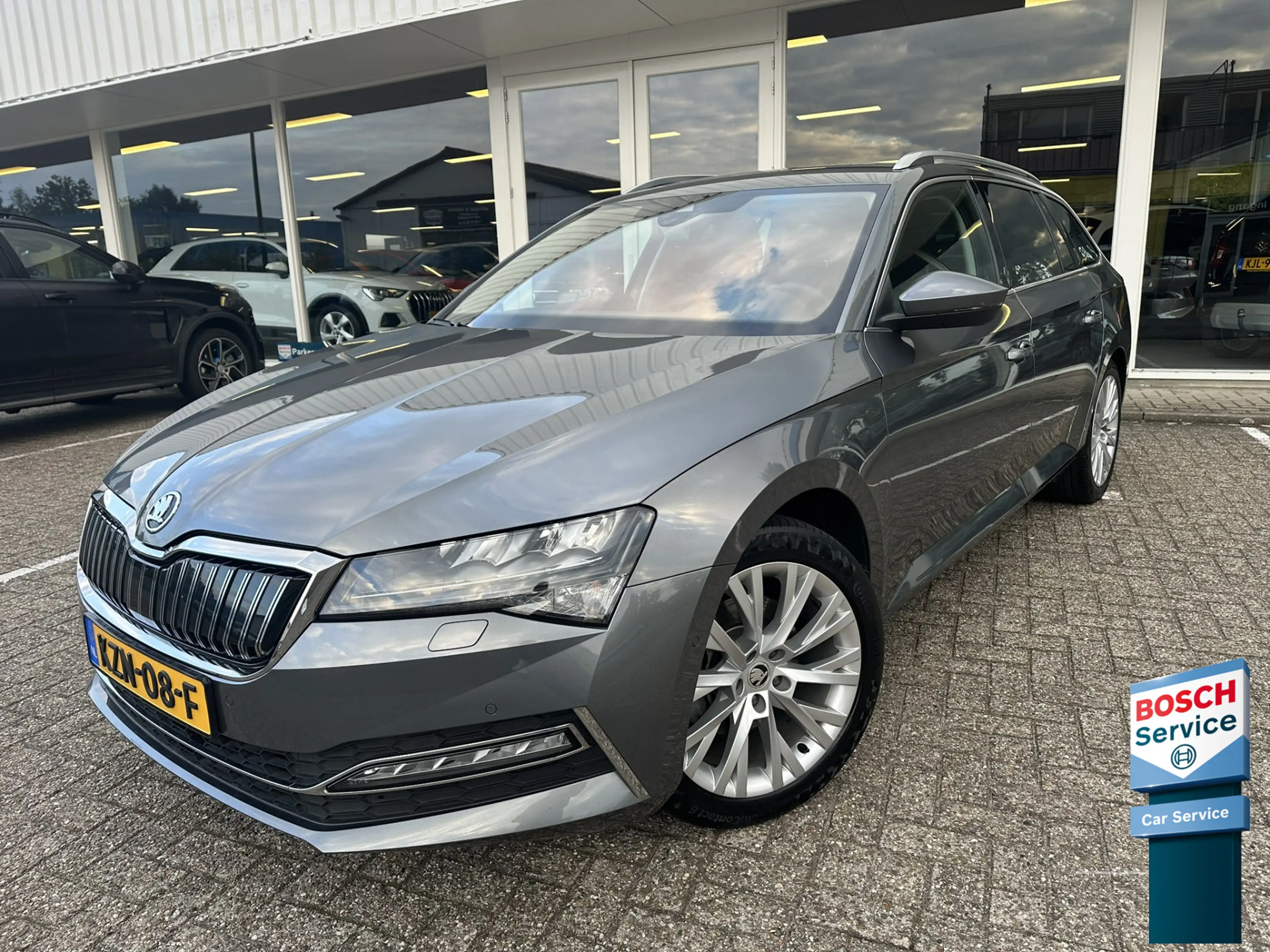 Skoda Superb Combi 1.4 TSI iV Style | Leder | Virtual | Apple/A