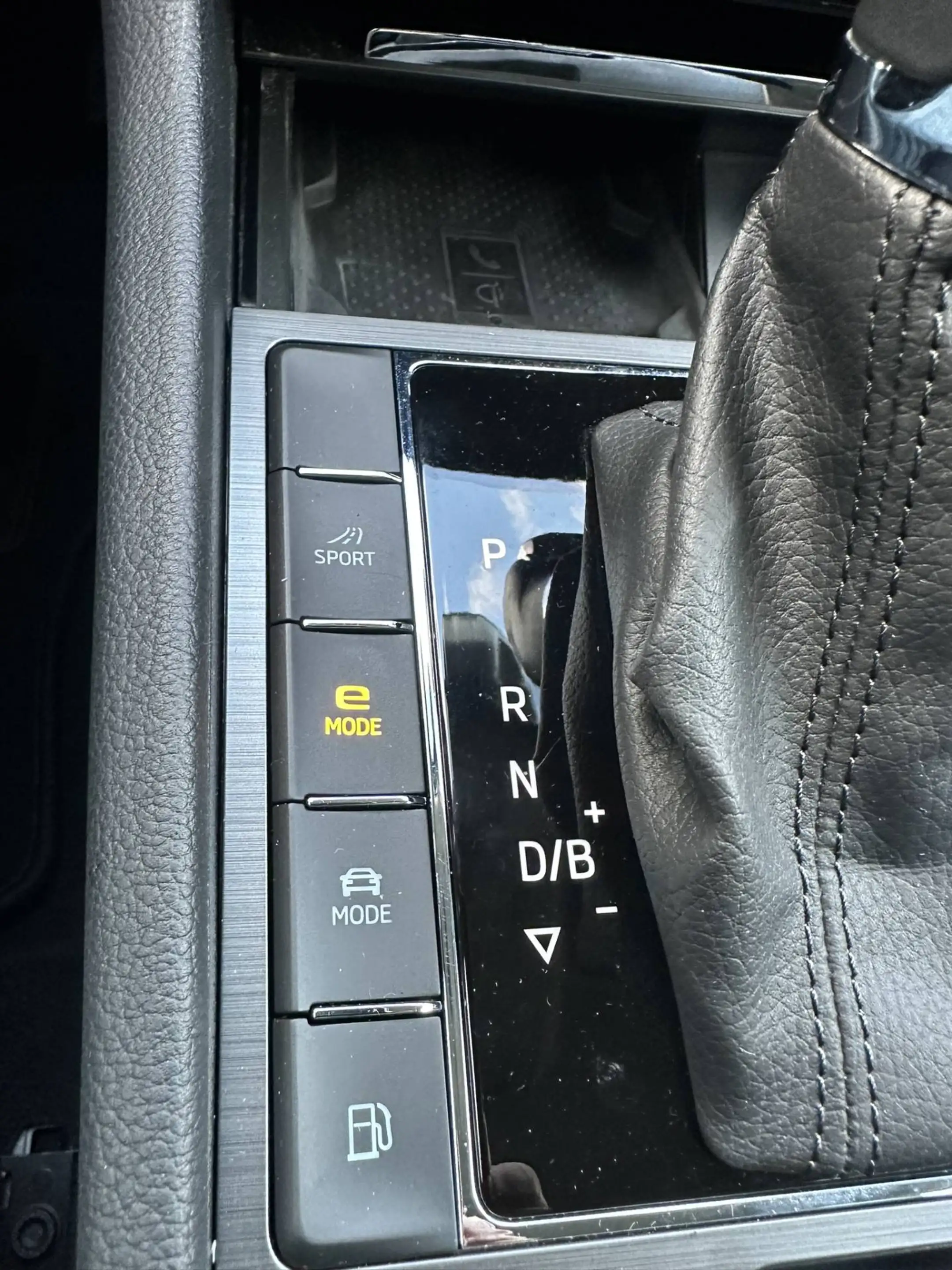 Skoda Superb Combi 1.4 TSI iV Style | Leder | Virtual | Apple/A — photo 32