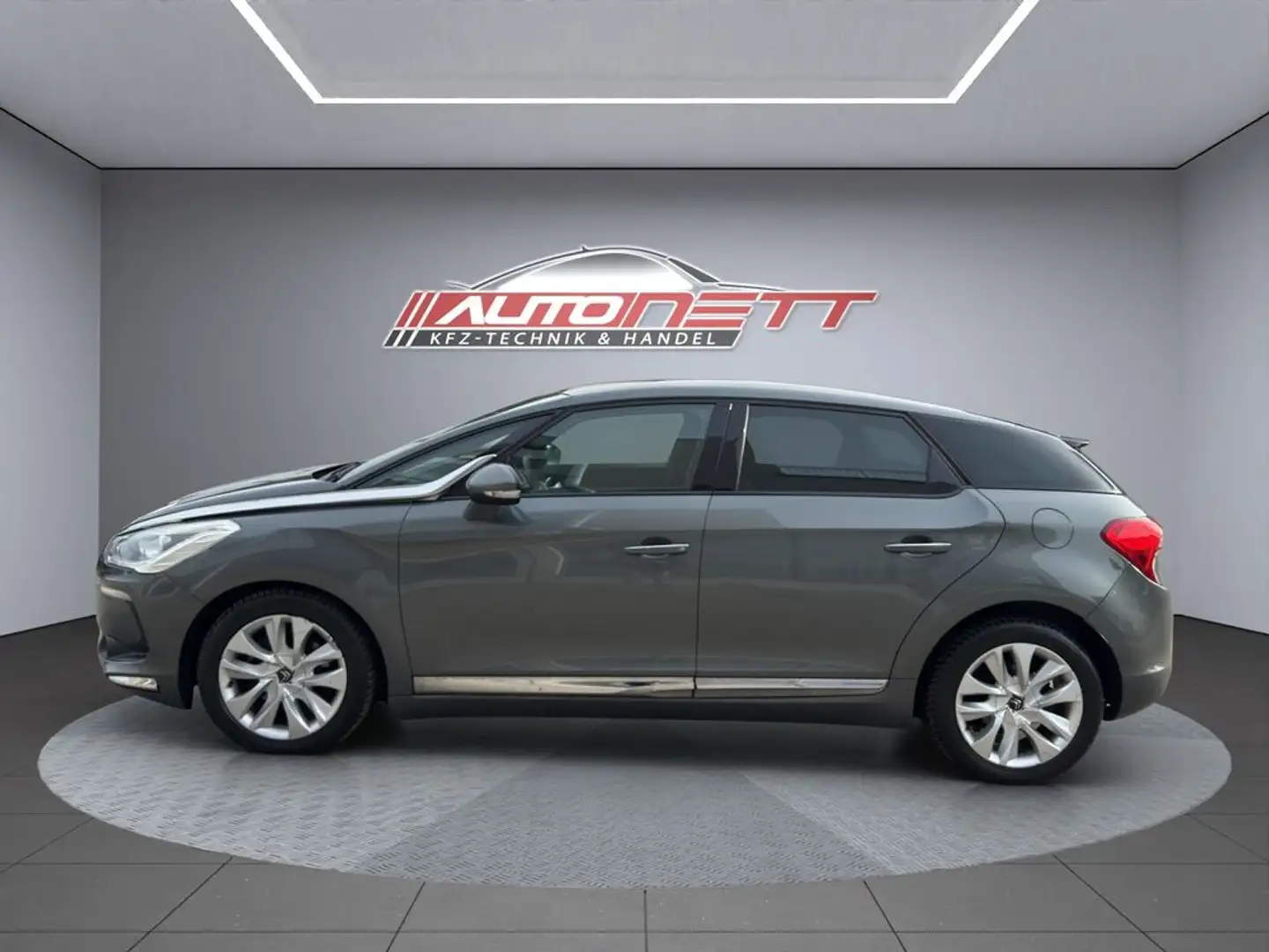 Citroen DS5 SoChic Grau - 2