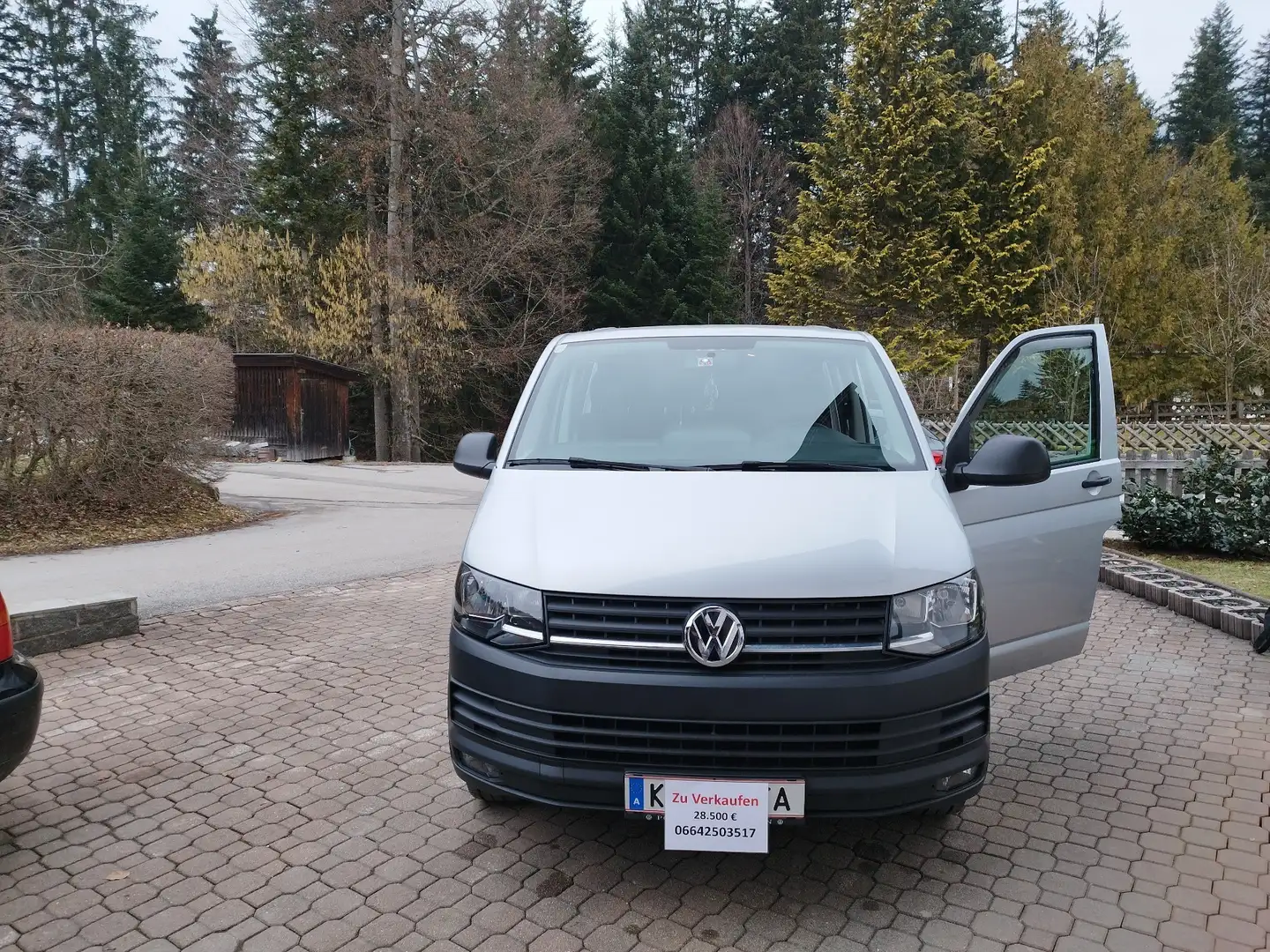 Volkswagen T6 Kombi Kombi lang Grau - 1