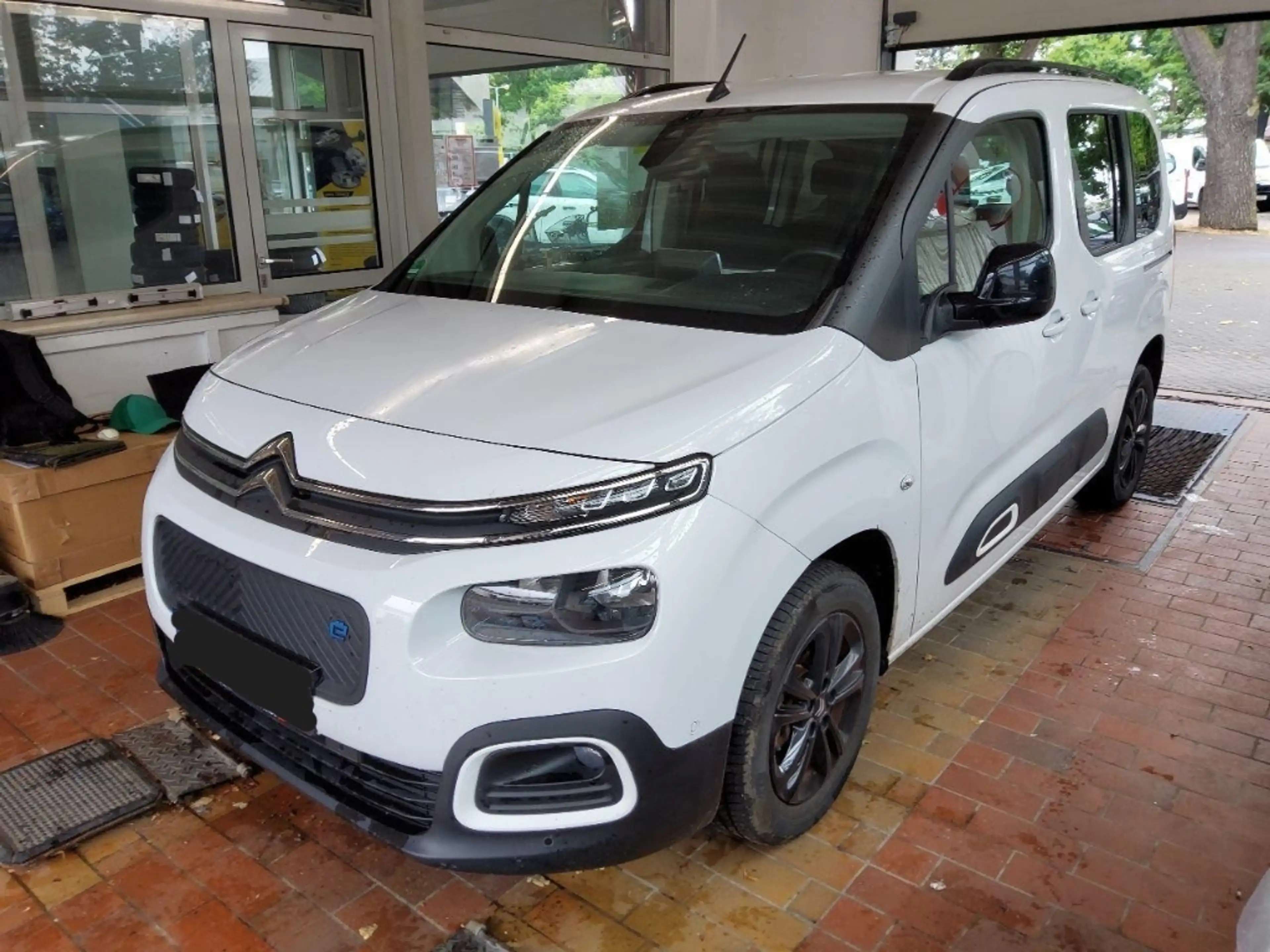 Citroen Berlingo Shine 11kw Shz Navi Kamera — photo 2
