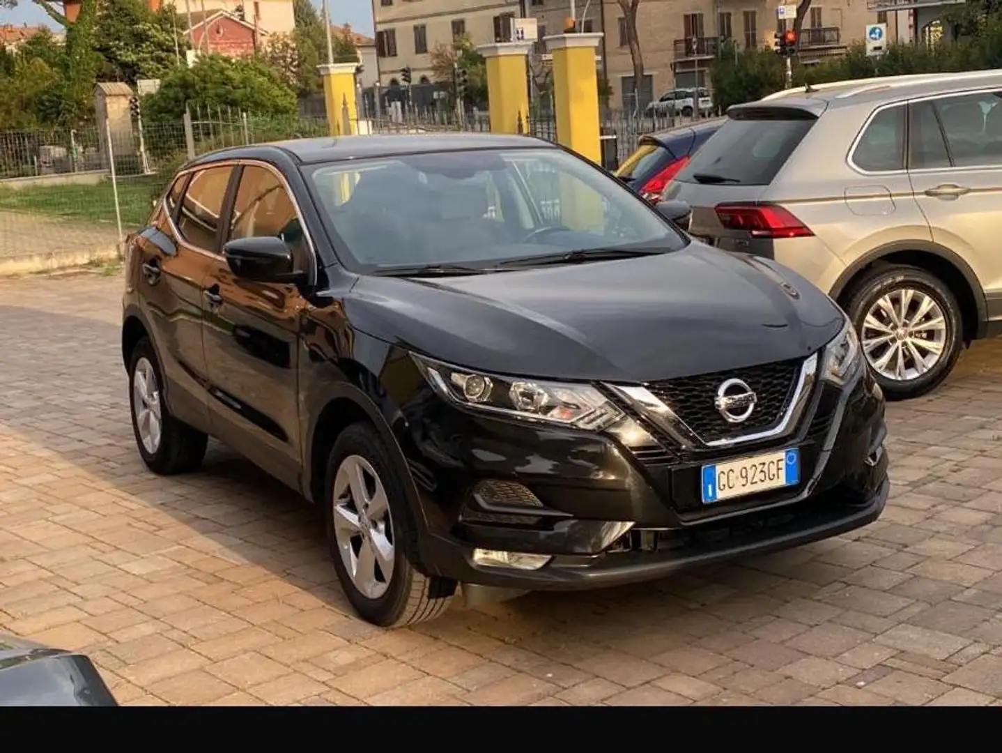 Nissan Qashqai Qashqai 1.7 dci Business 150cv my20 Nero - 1