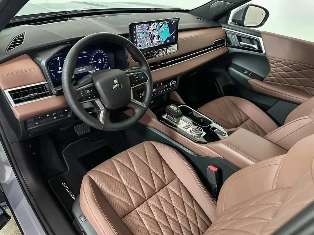 Mitsubishi Outlander снимка Mitsubishi Outlander