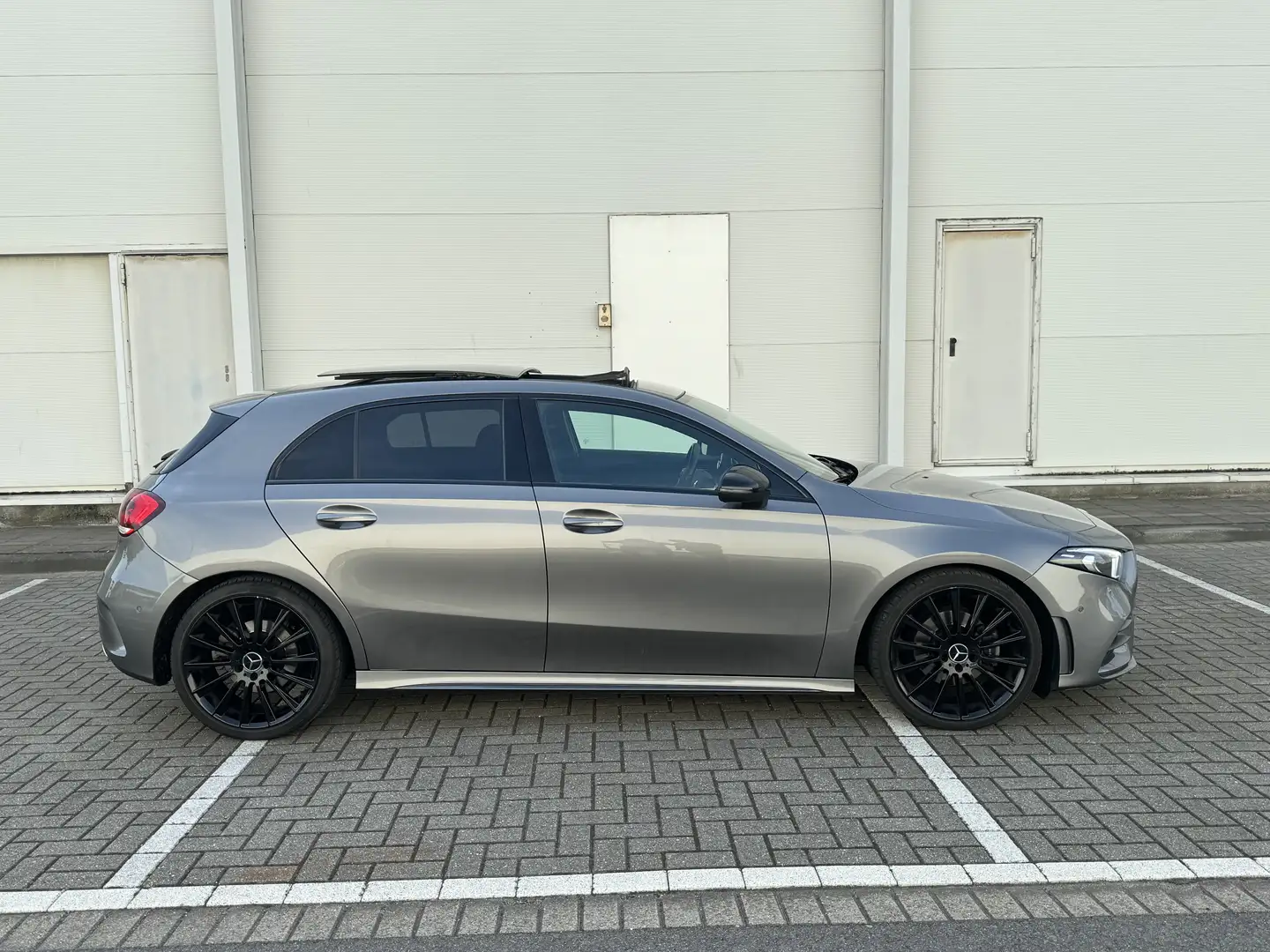 Mercedes-Benz A 200 AMG NIGHT PAKKET Gris - 2
